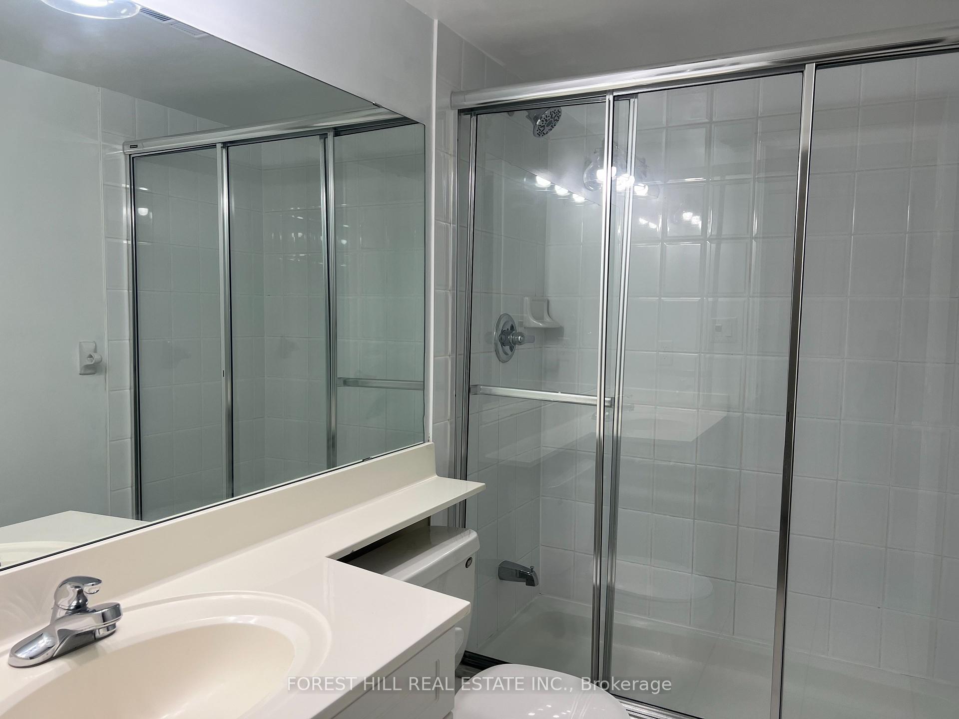2 Bedrooms Condo at 19 Barberry, Toronto For sale