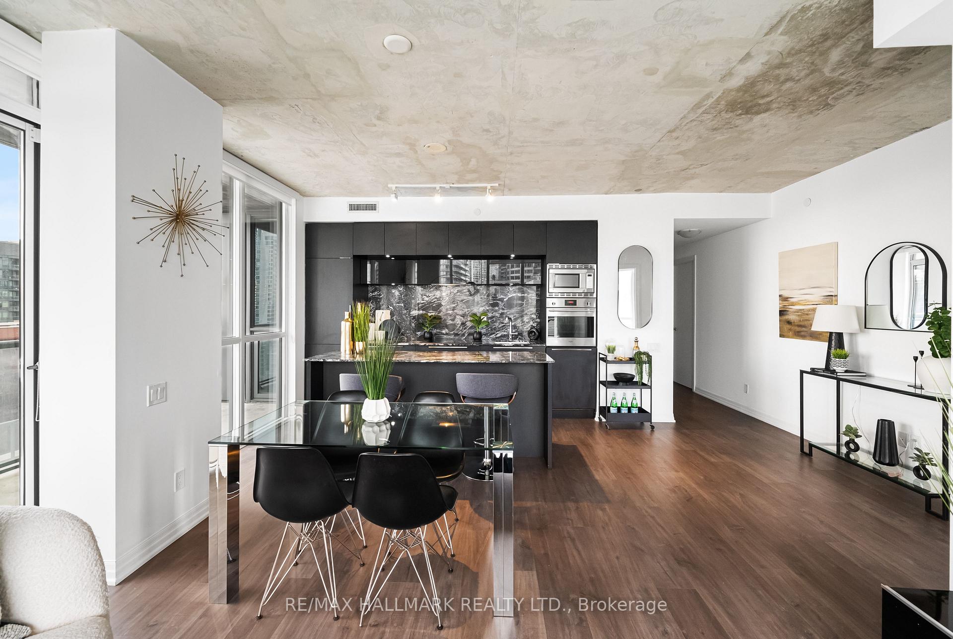 2 Bedrooms Condo at 88 Blue Jays, Toronto For sale