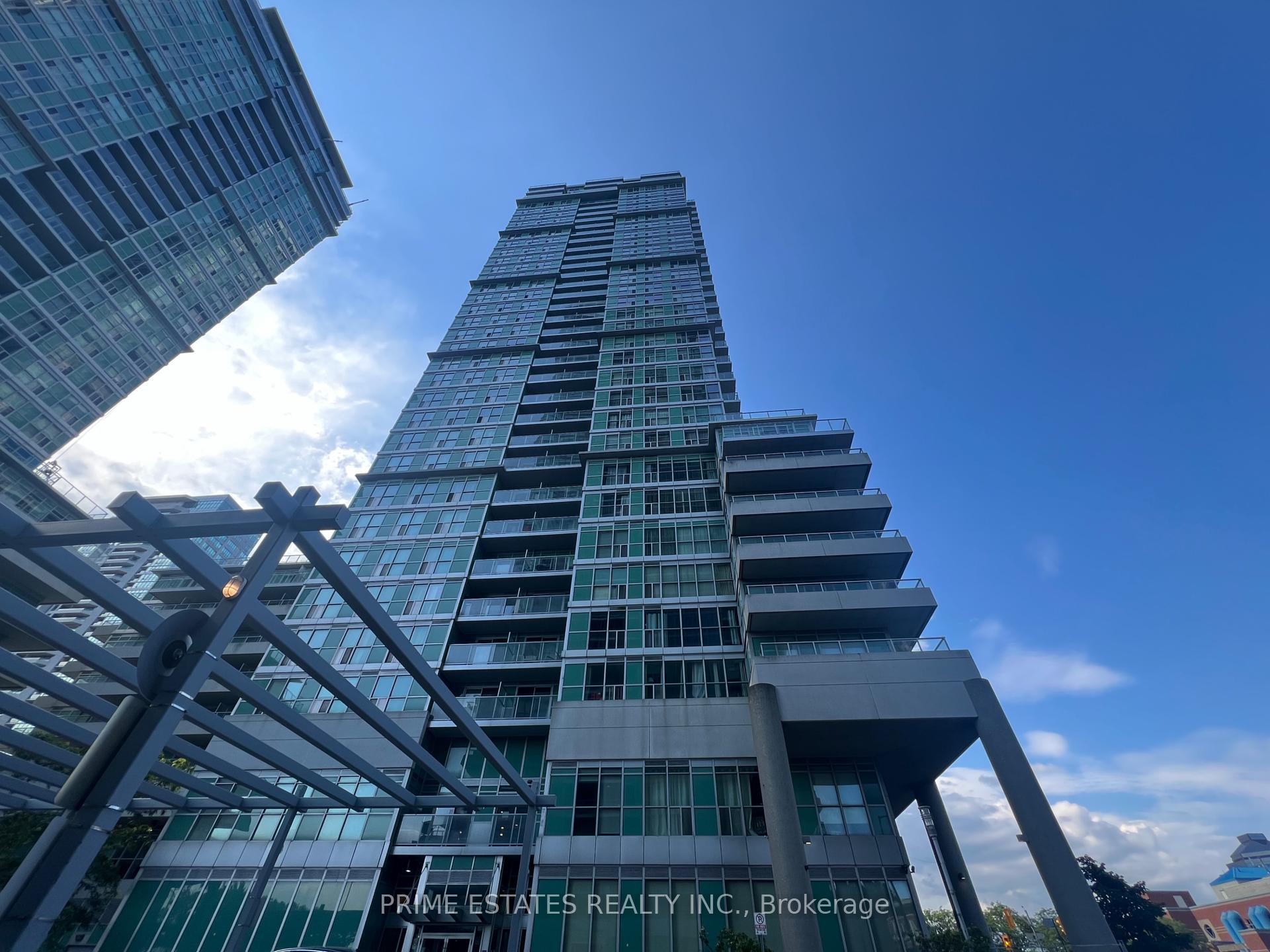 2 Bedrooms Condo at 70 Town Centre,  Toronto For sale
