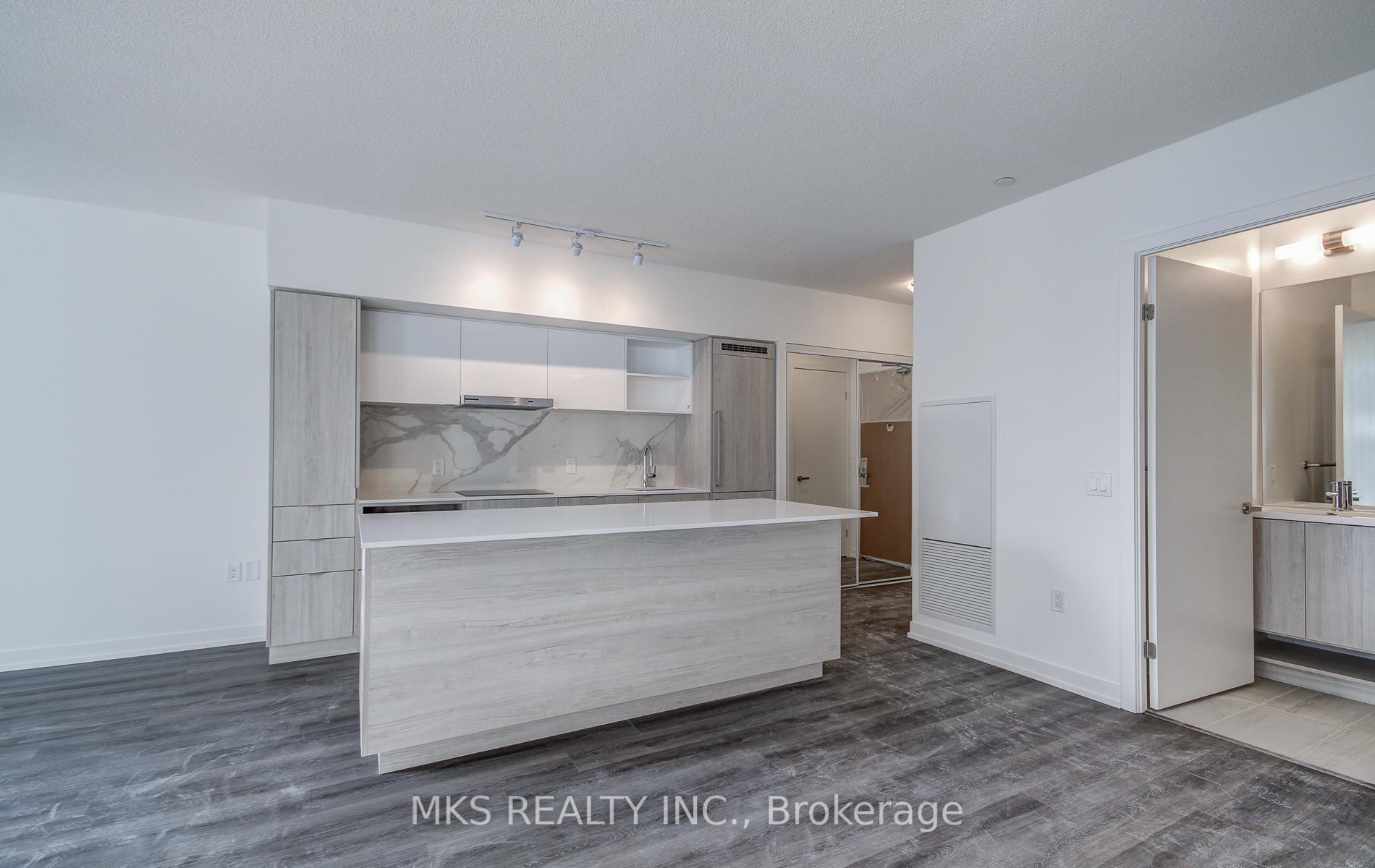 3 Bedrooms Condo at 138 Downes,  Toronto For sale
