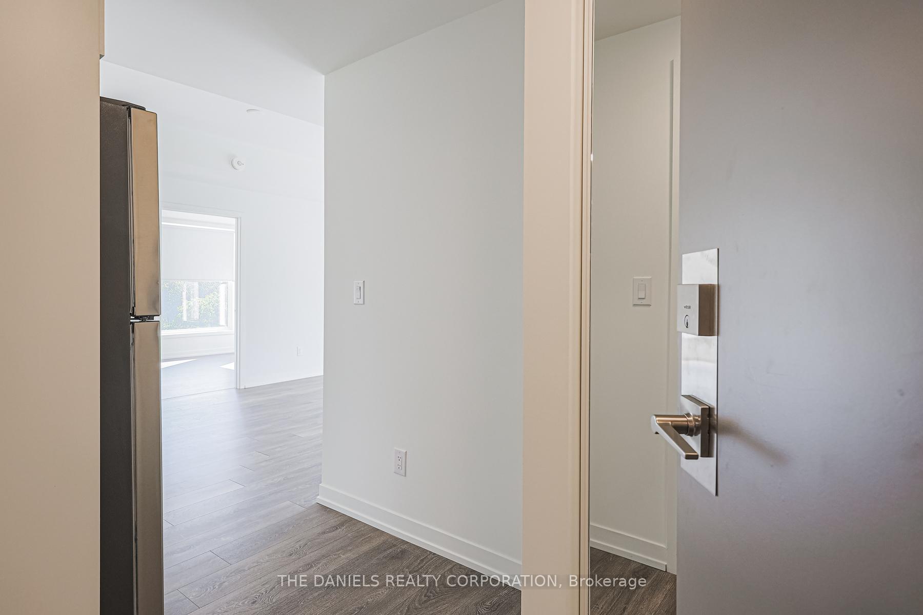 2 Bedrooms Condo at 135 Canon Jackson,  Toronto For sale