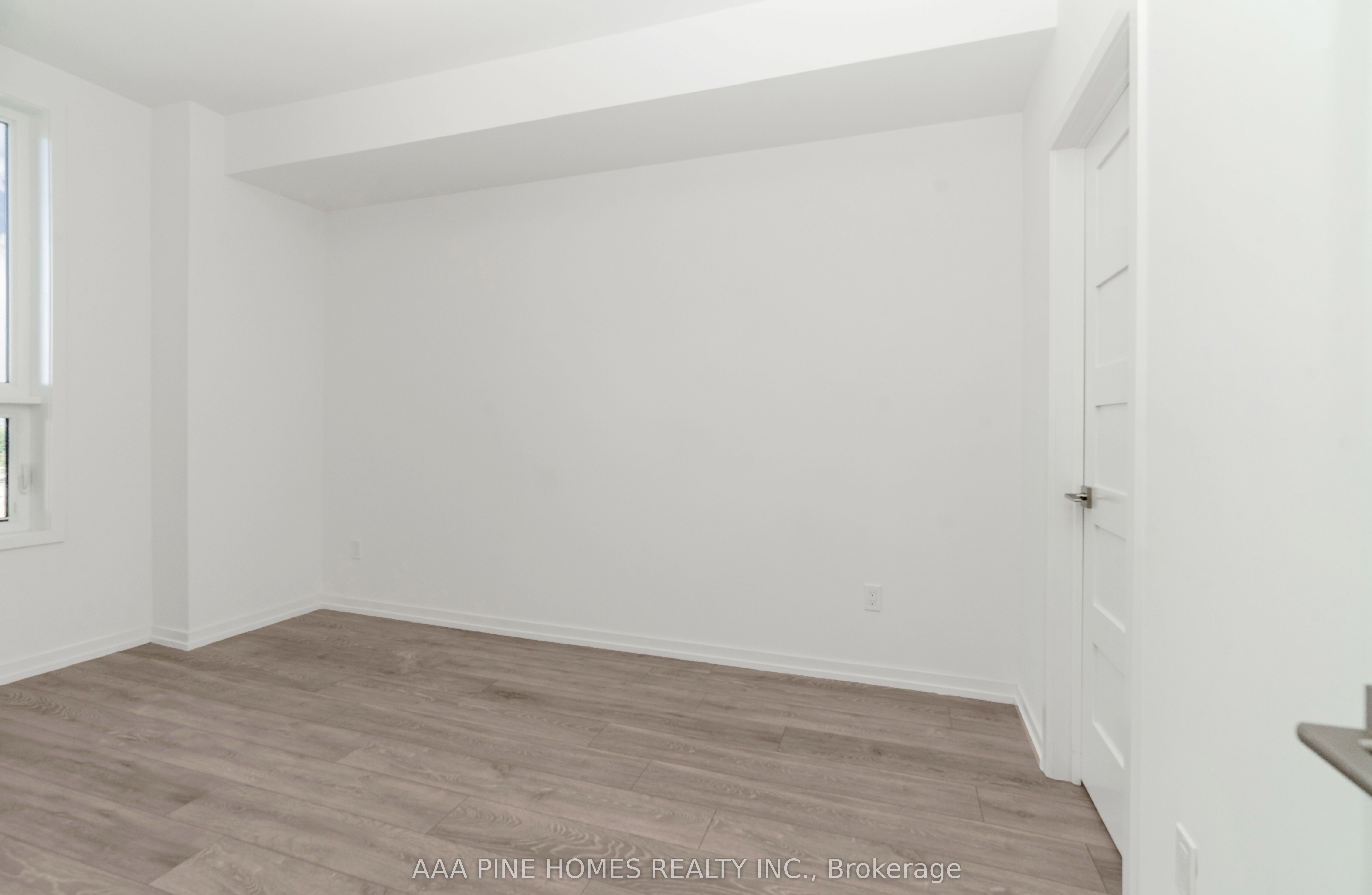 20 Lytham Green Circle, ##4