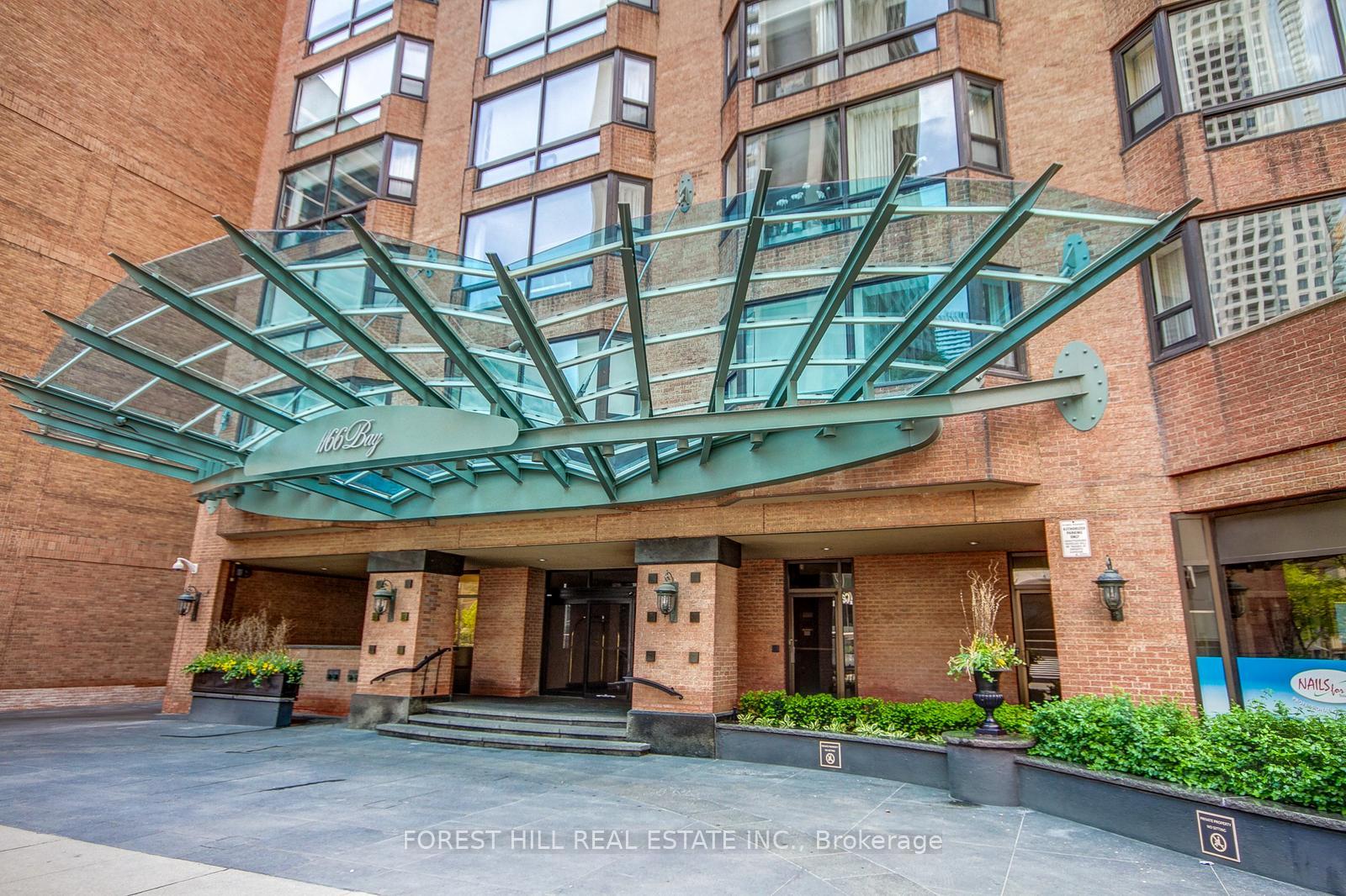 2 Bedrooms Condo at 1166 Bay, Toronto For sale
