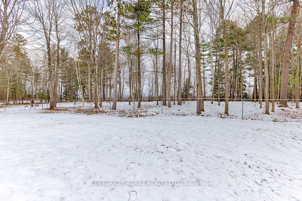 25 Selley Street, Petawawa, ON K8H 3G9