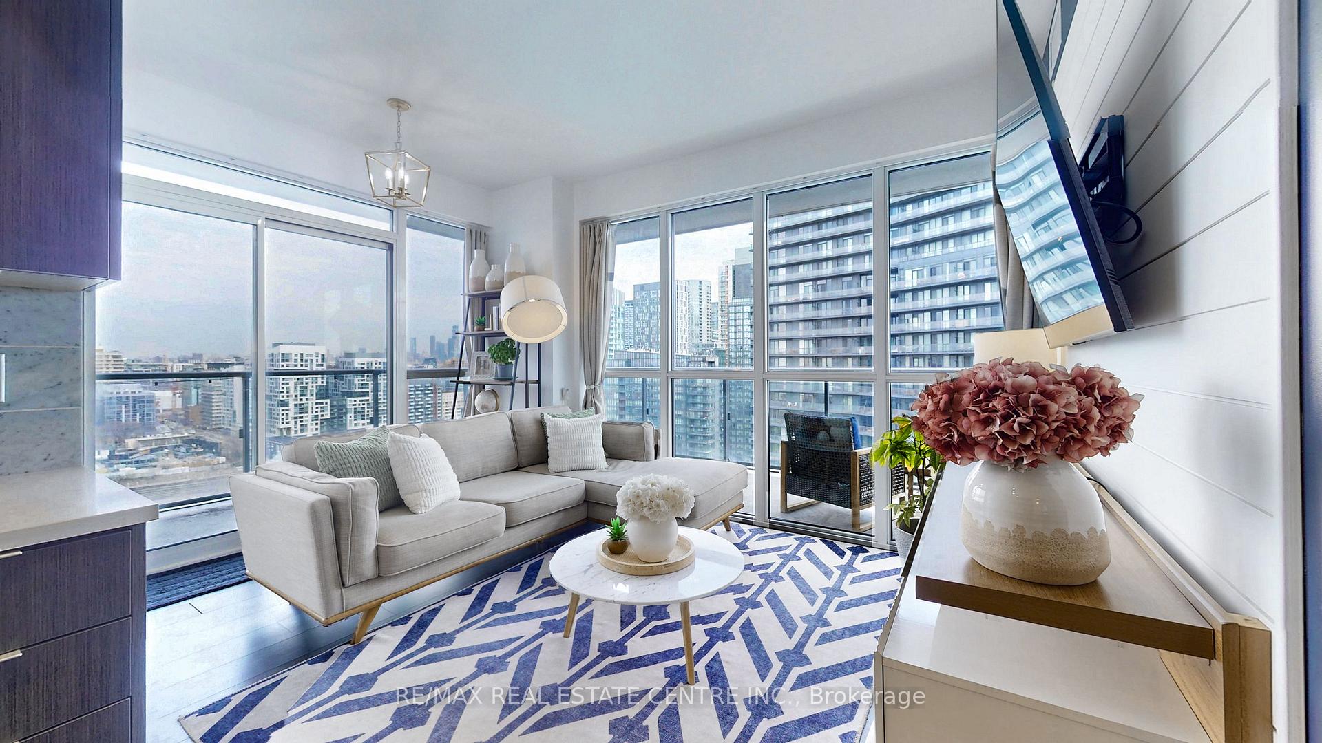 2 Bedrooms Condo at 38 Iannuzzi,  Toronto For sale
