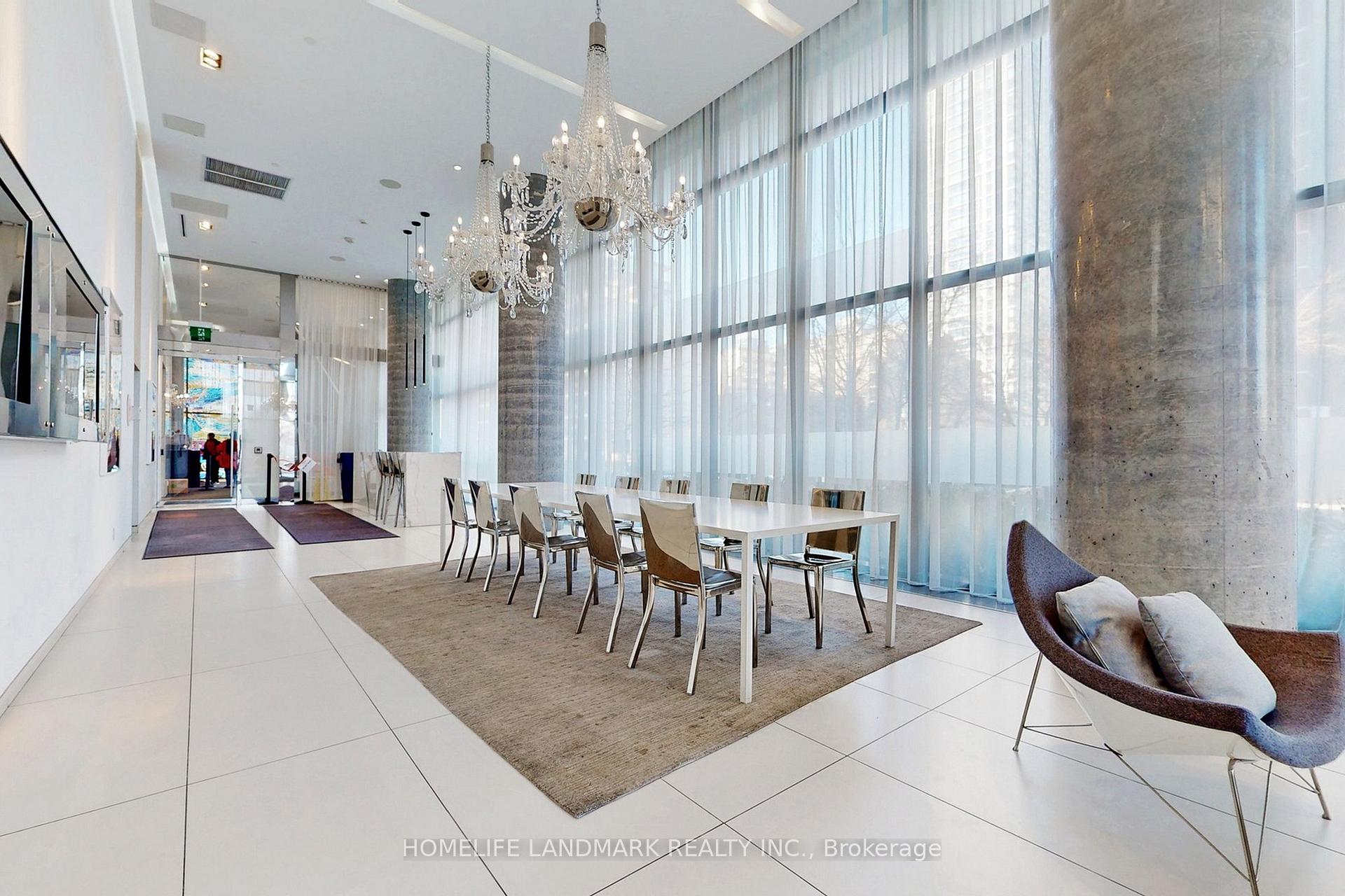 2 Bedrooms Condo at 185 Roehampton, Toronto For sale