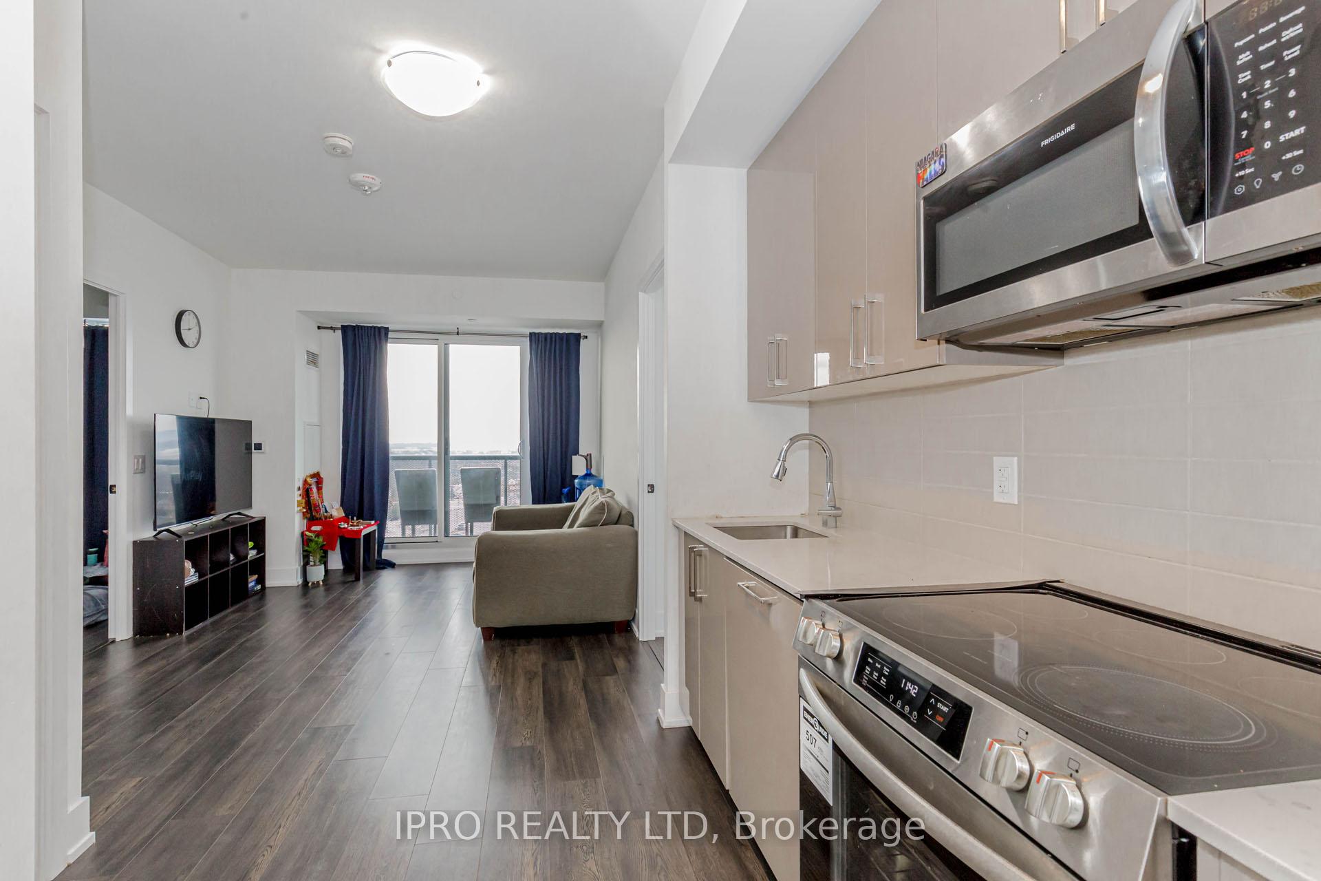 2 Bedrooms Condo at 2450 OLD BRONTE, Oakville For sale