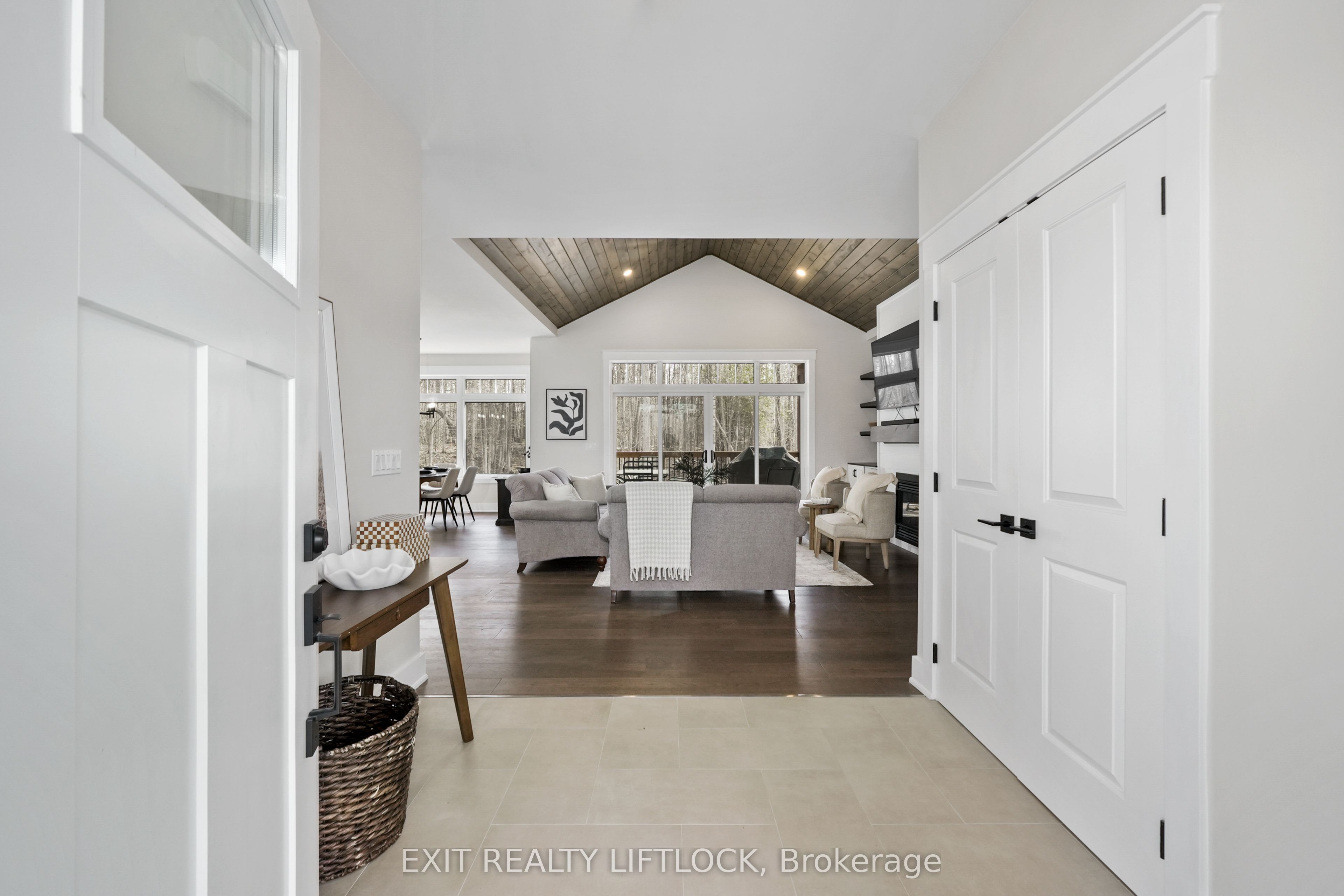 11 Rory Drive, Smith-Ennismore-Lakefield, ON K0L 2H0
