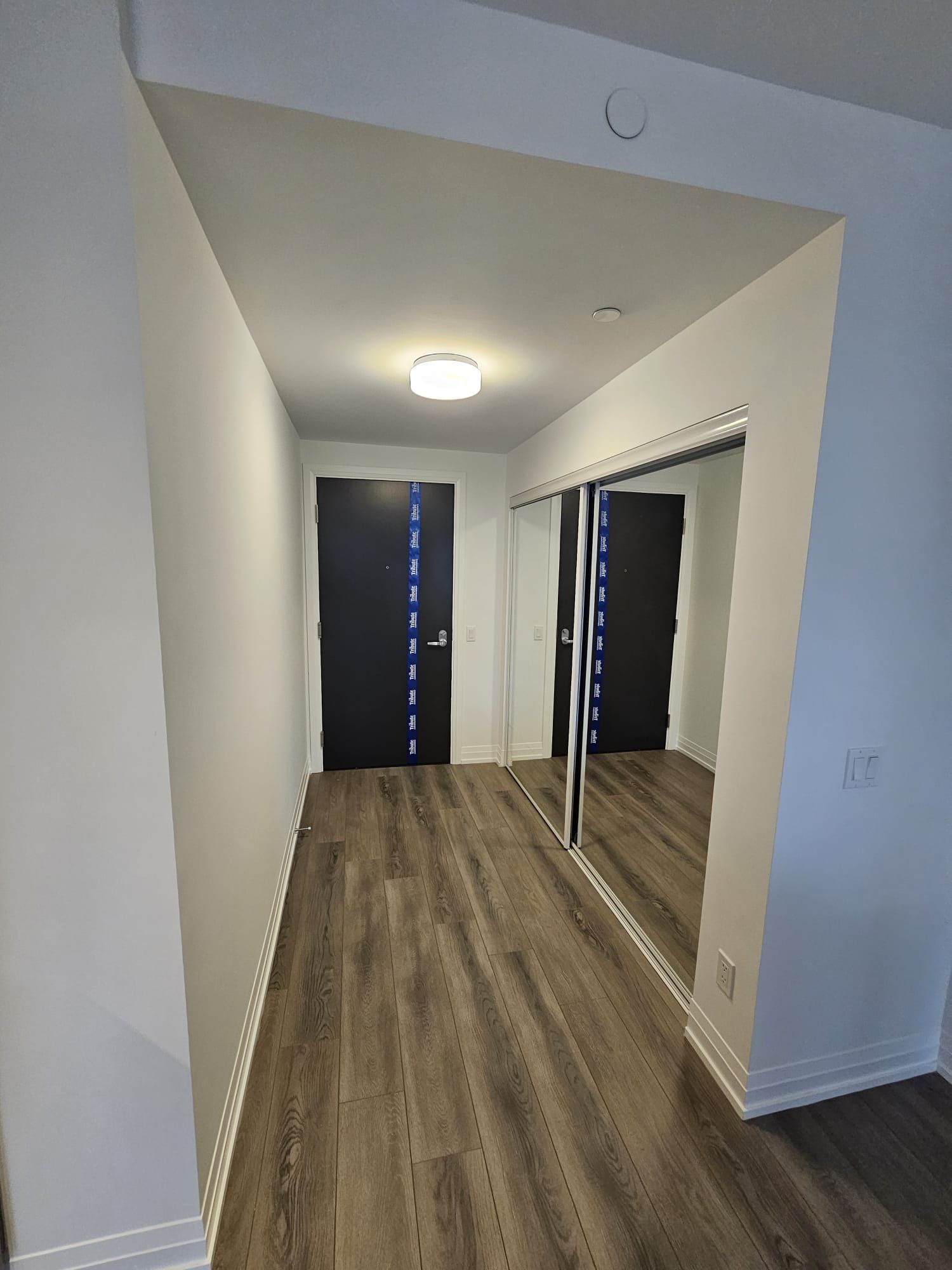286 Main Street 2605
