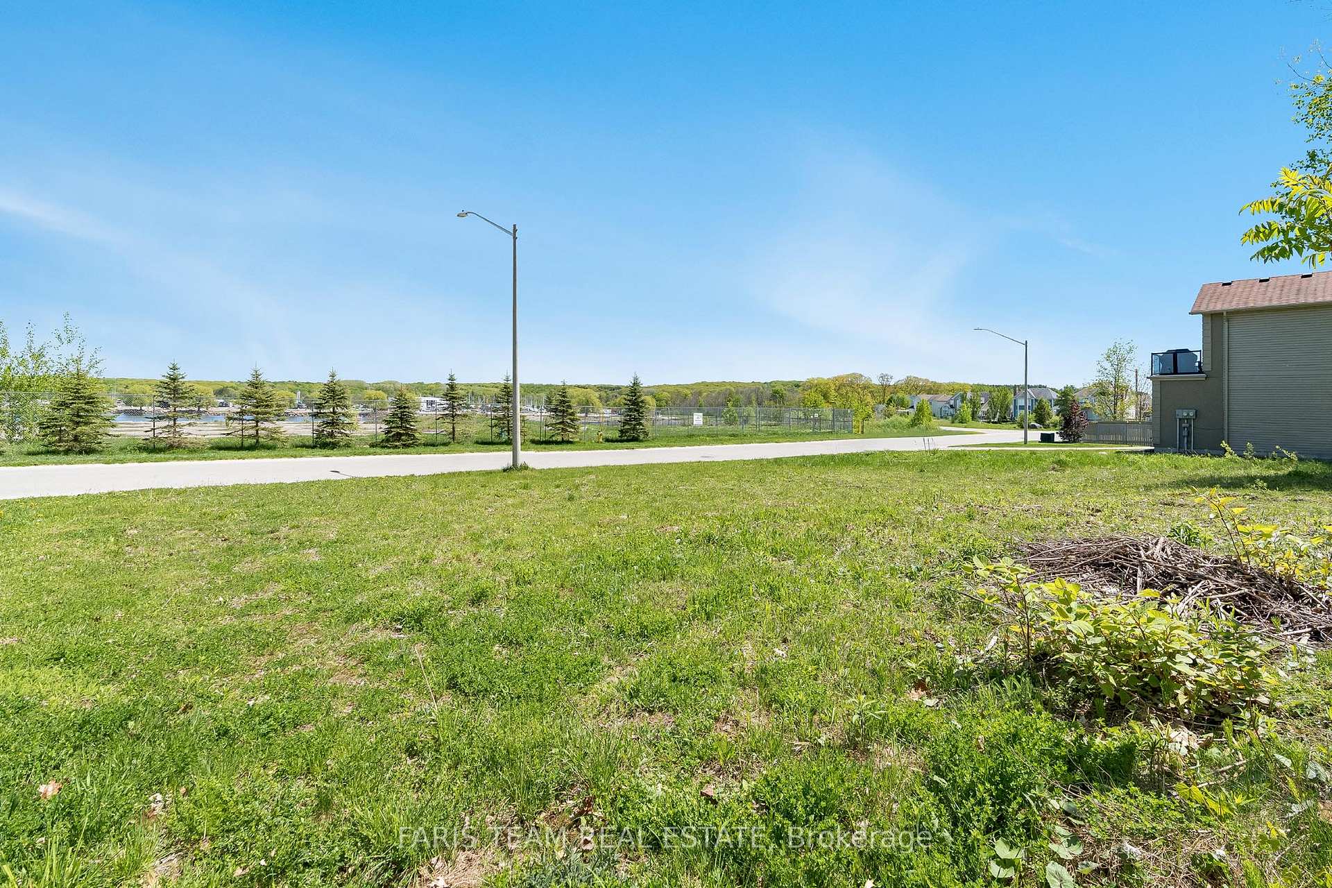 722 Aberdeen Boulevard, Midland, ON L4R 5P1
