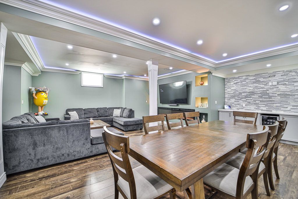 28 Pendergast Court