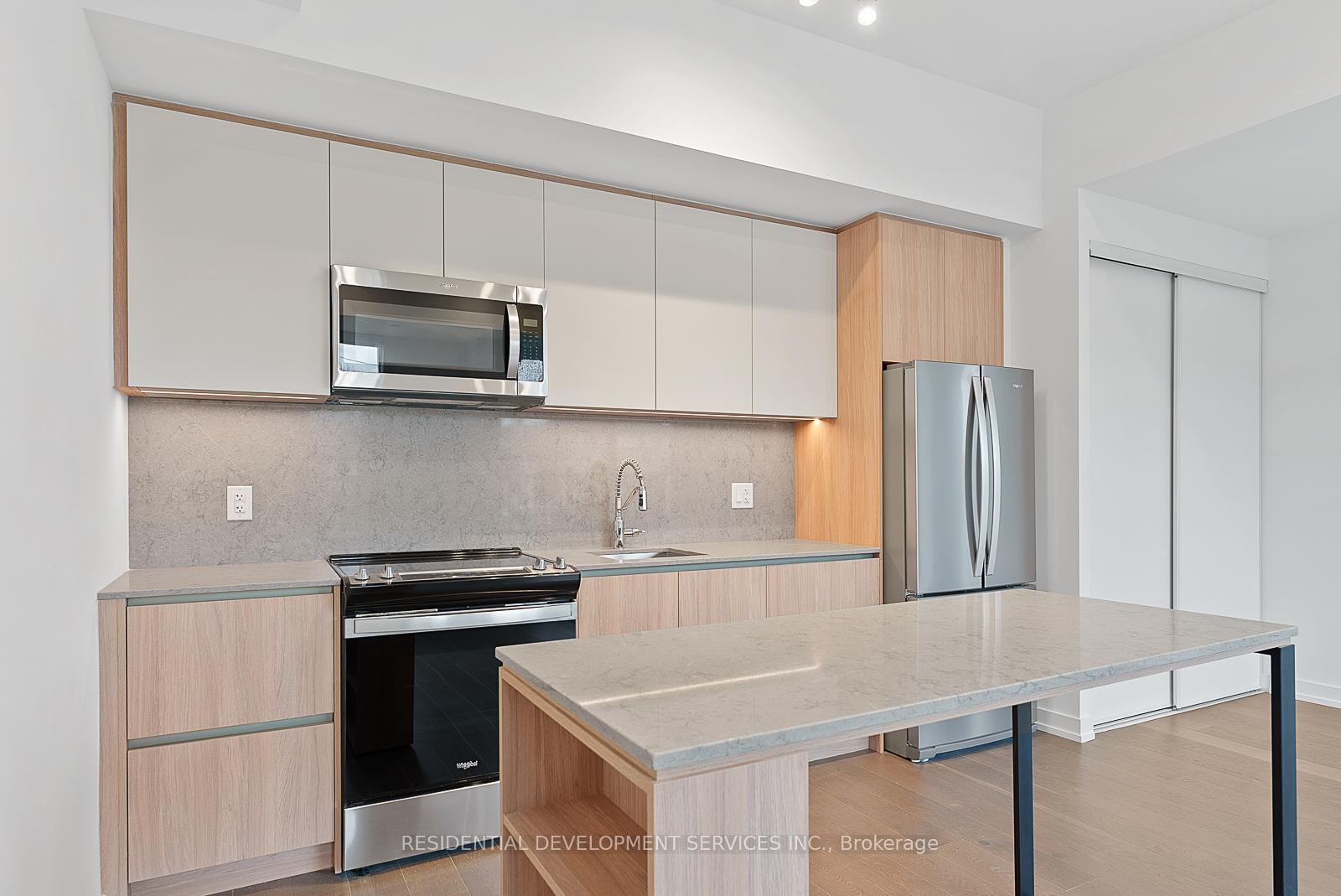 3 Bedrooms Condo at 15 Maryport Ave,  Toronto For sale