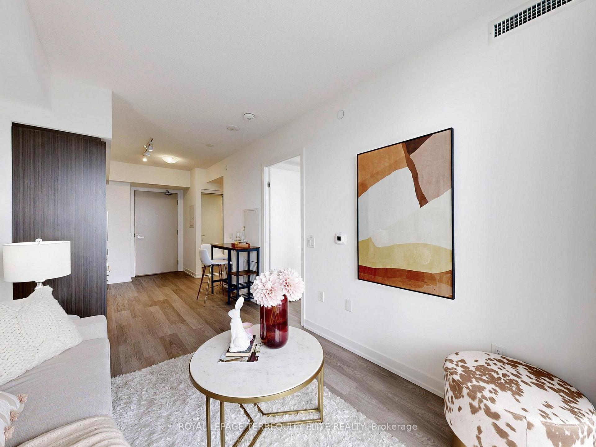 1 Bedroom Condo at 55 Cooper, Toronto For sale