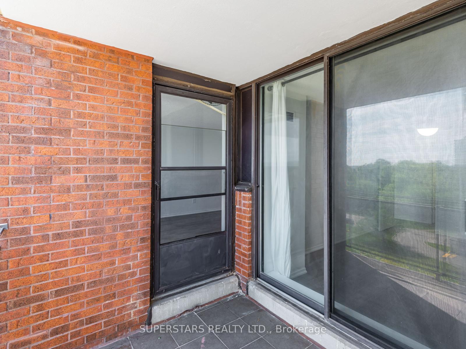 1 Bedroom Condo at 99 Blackwell, Toronto For sale