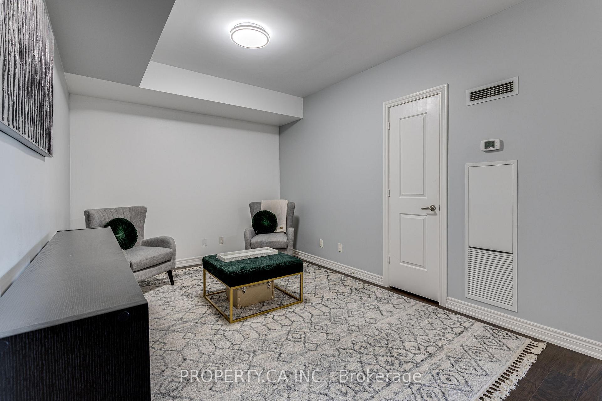 2 Bedrooms Condo at 9245 Jane, Vaughan For sale