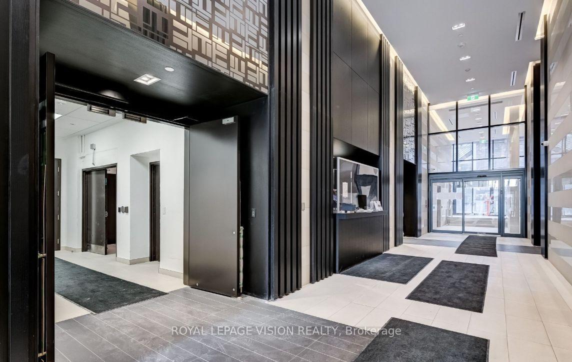 2 Bedrooms Condo at 501 Yonge, Toronto For sale