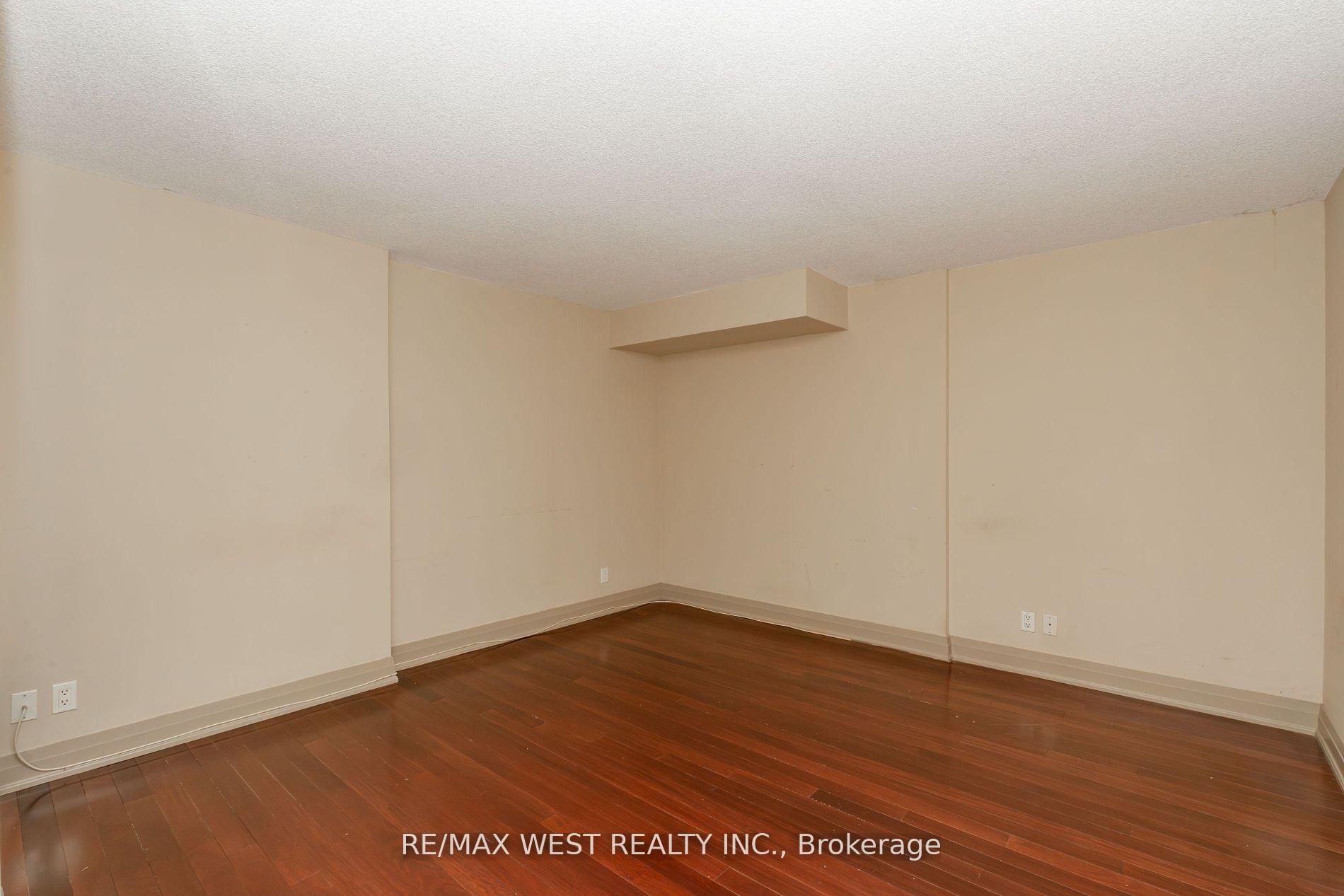 1 Bedroom Condo at 2737 Keele, Toronto For sale