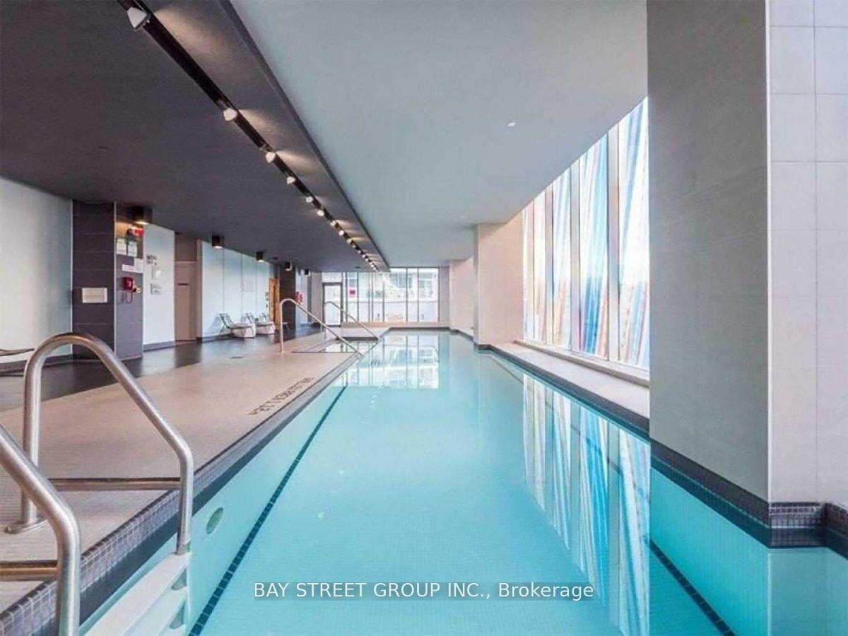 2 Bedrooms Condo at 85 Queens Wharf, Toronto For sale