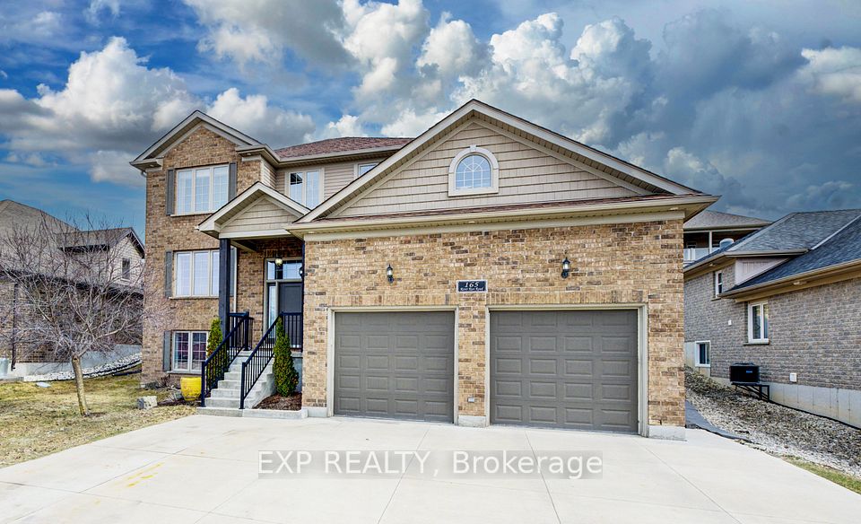 165 River Run Road, Mapleton, ON N0G 1P0