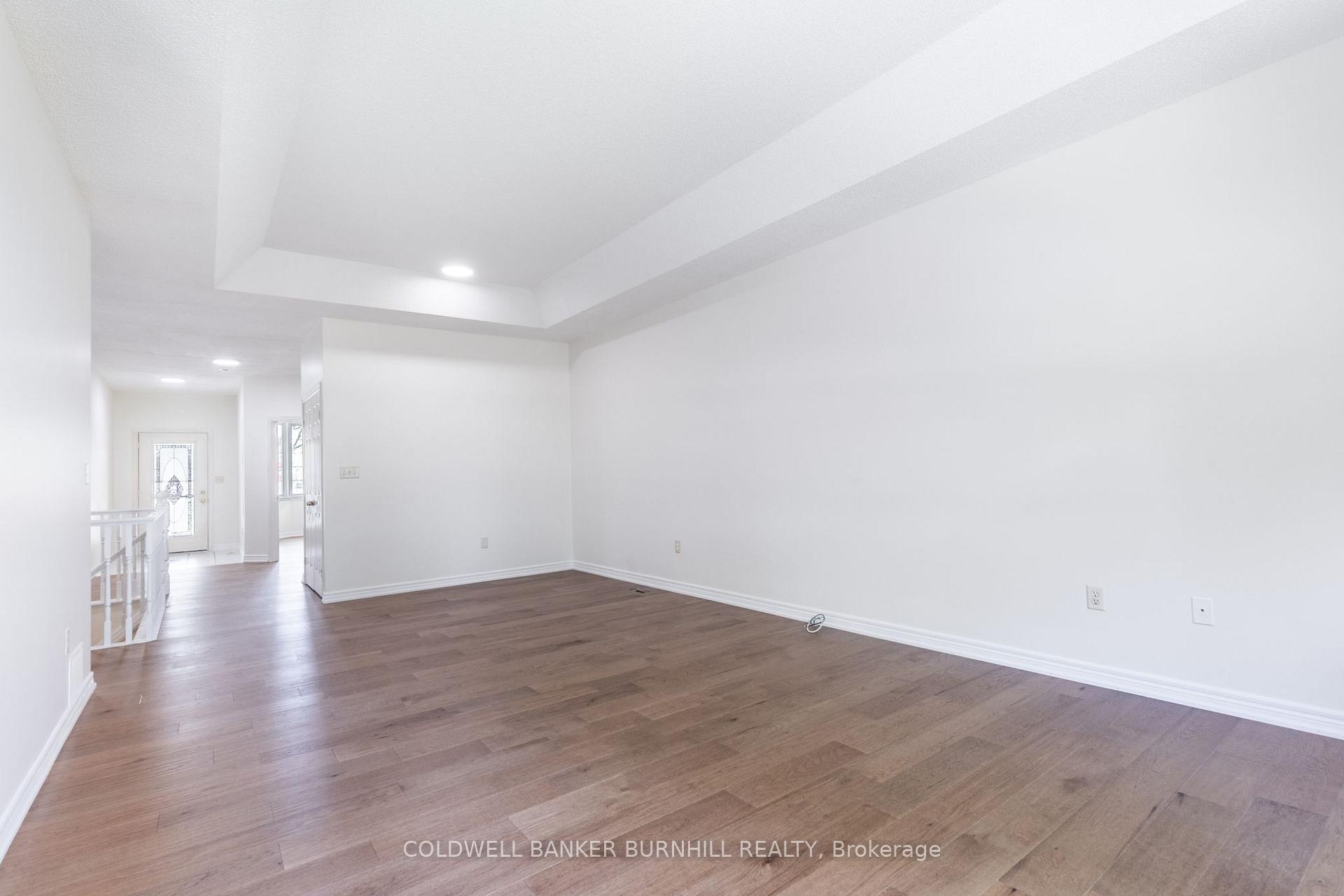 2 Bedrooms Condo at 56 Northern Breeze, Hamilton For sale
