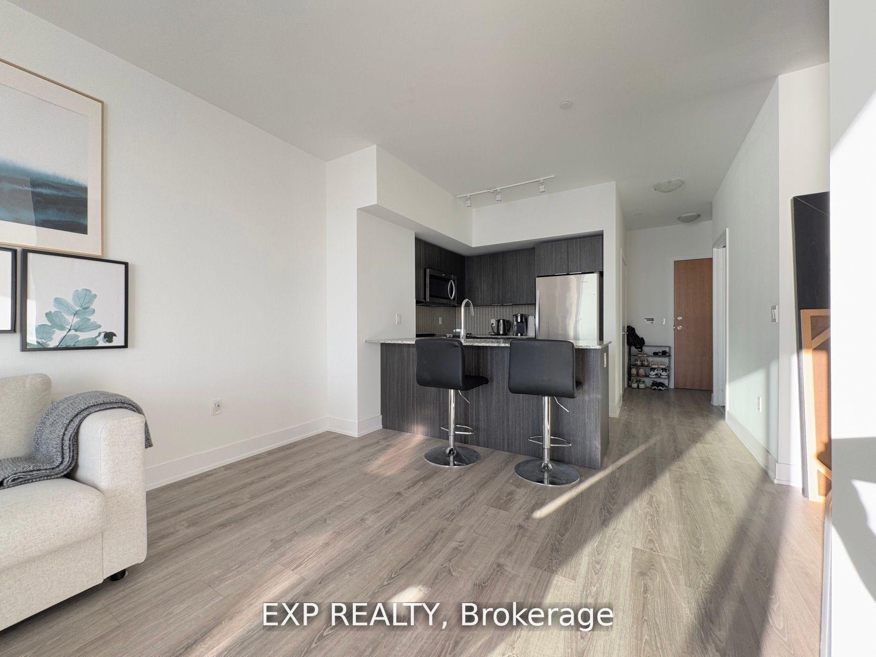 2 Bedrooms Condo at 20 Shore Breeze, Toronto For sale