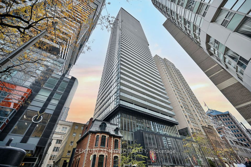 15 Grenville Street