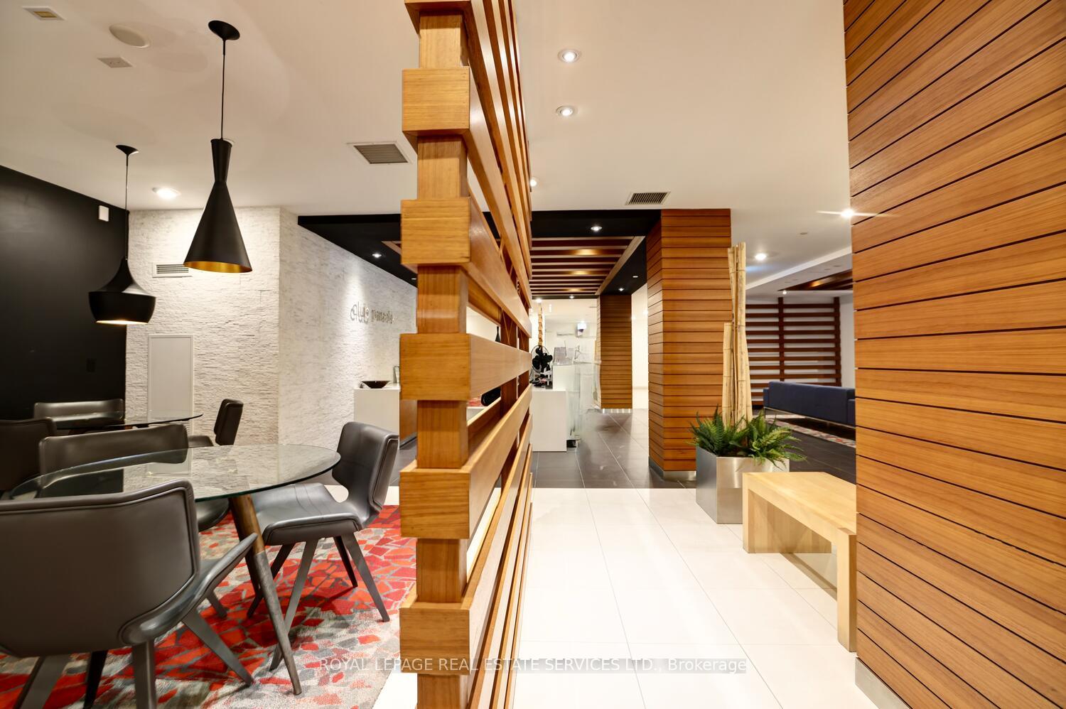 1 Bedroom Condo at 15 Iceboat,  Toronto For sale