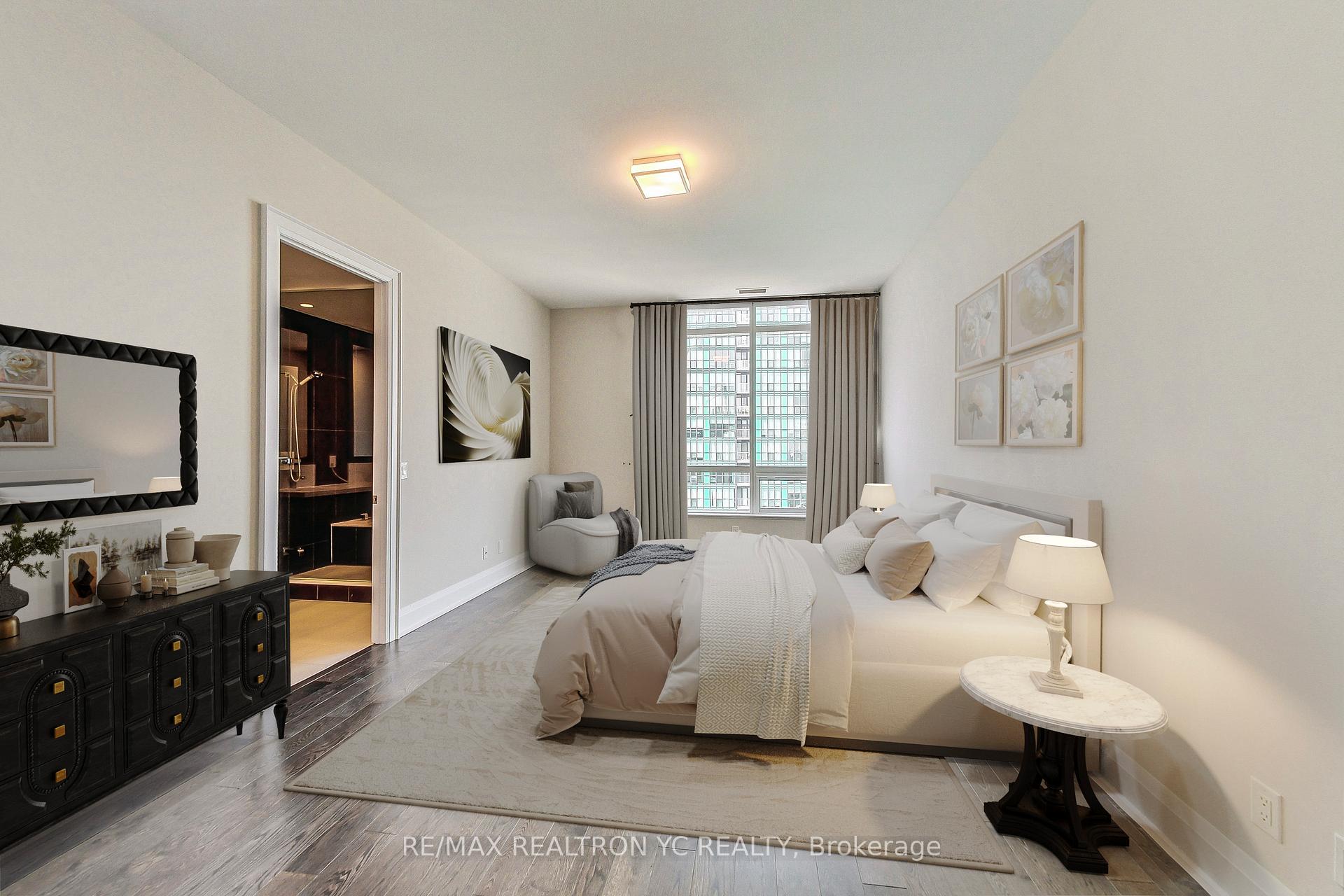 4 Bedrooms Condo at 2 Anndale, Toronto For sale