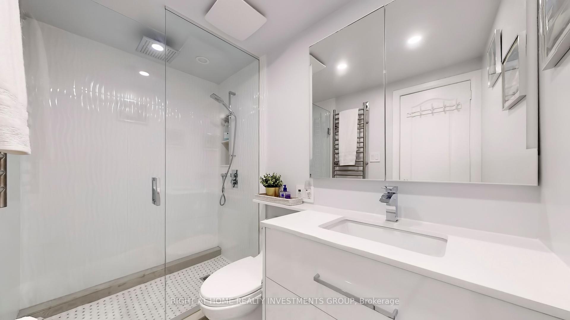 3 Bedrooms Condo at 85 Emmett, Toronto For sale