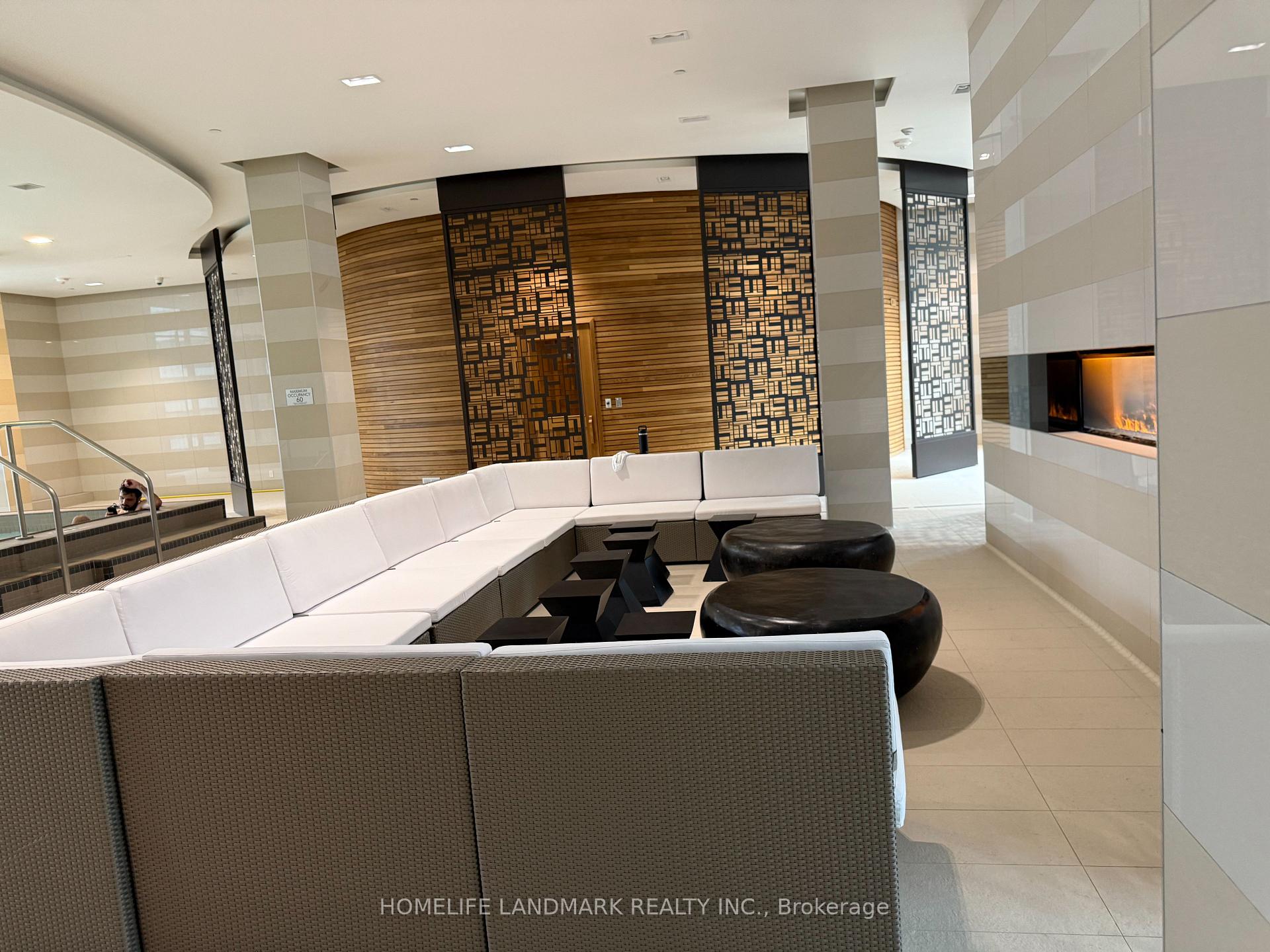 2 Bedrooms Condo at 501 Yonge, Toronto For sale