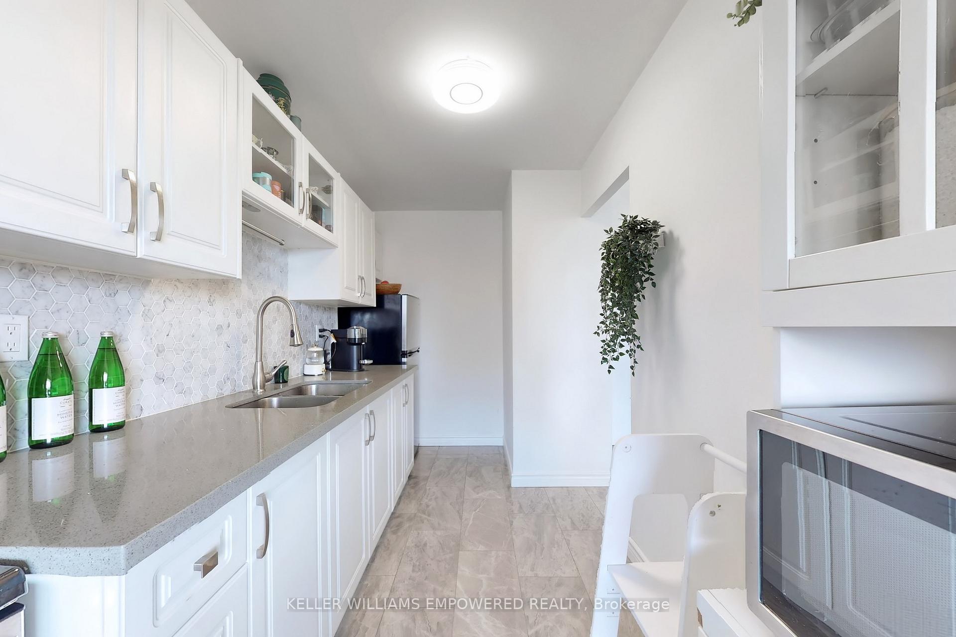 2 Bedrooms Condo at 4060 Lawrence, Toronto For sale