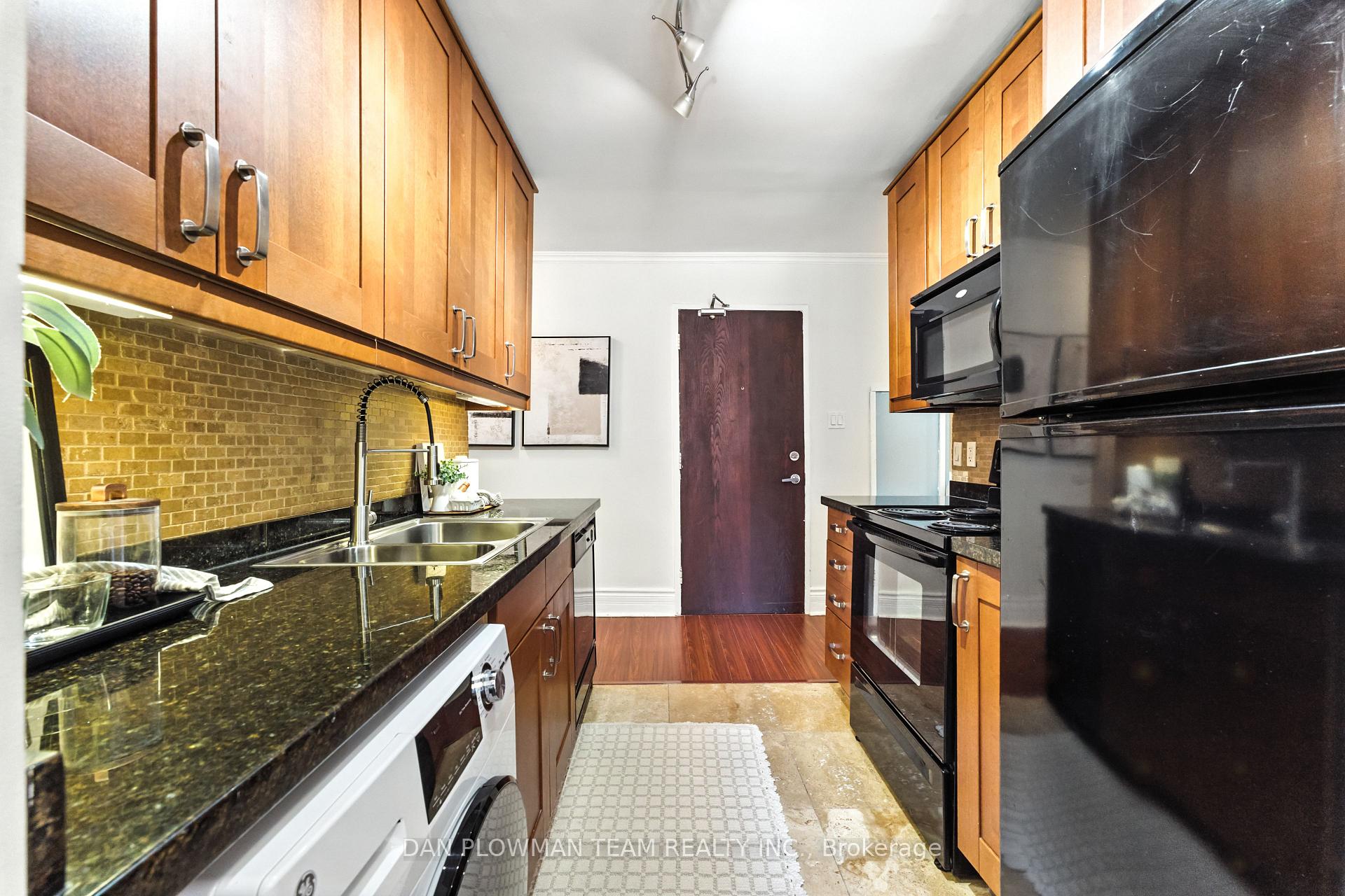 1 Bedroom Co-op at 2550 Bathurst, Toronto For sale