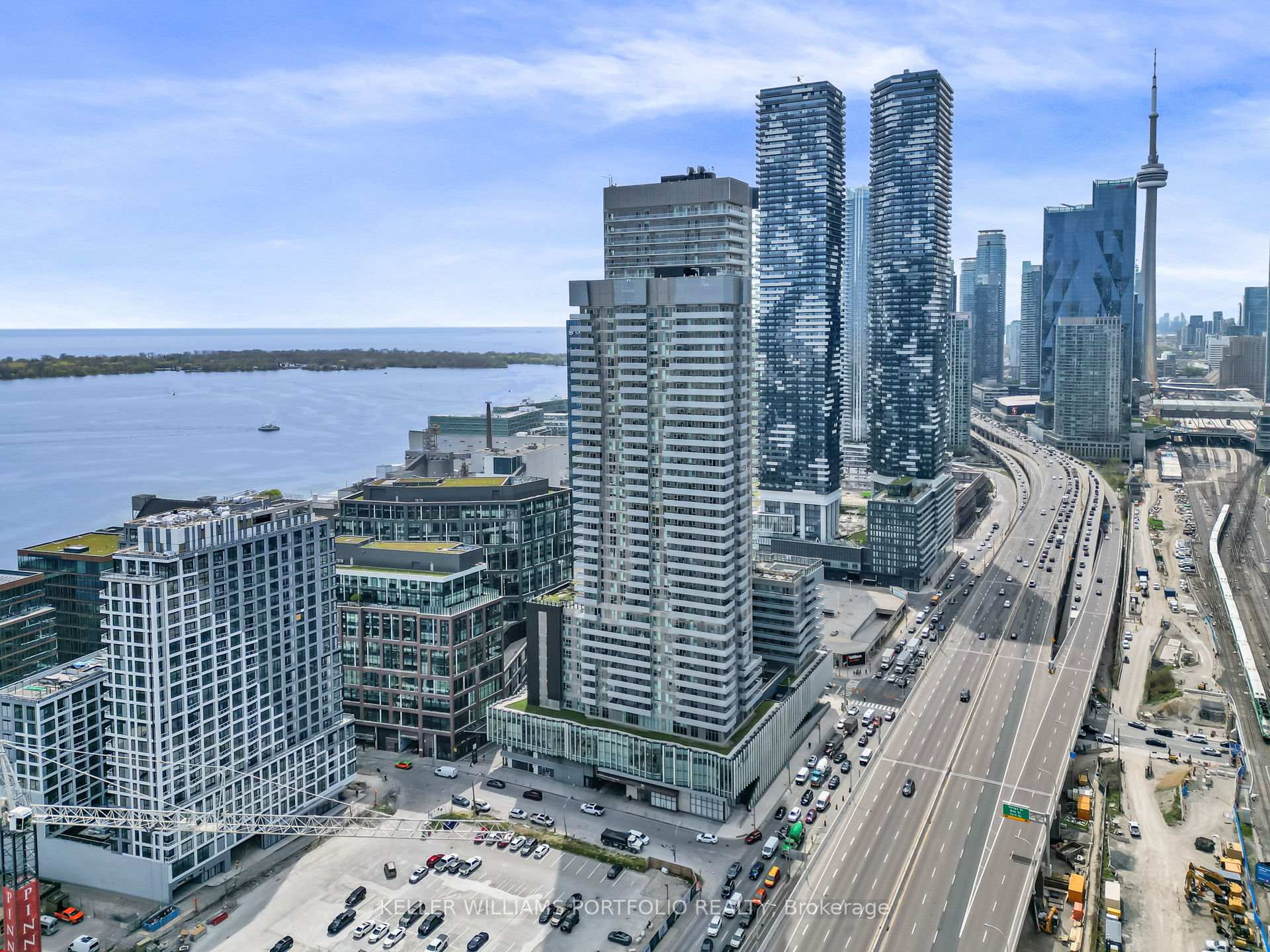 2 Bedrooms Condo at 20 Richardson, Toronto For sale