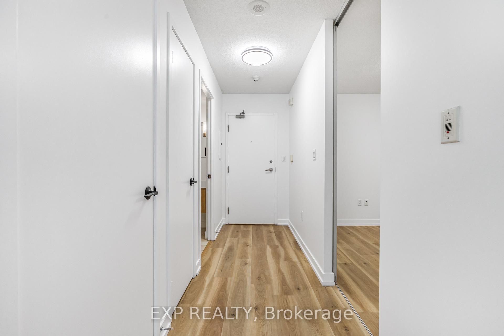 2 Bedrooms Condo at 4K Spadina, Toronto For sale
