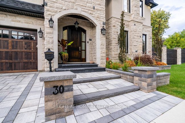 30 Denver Crescent, Toronto, ON M2J 1G8