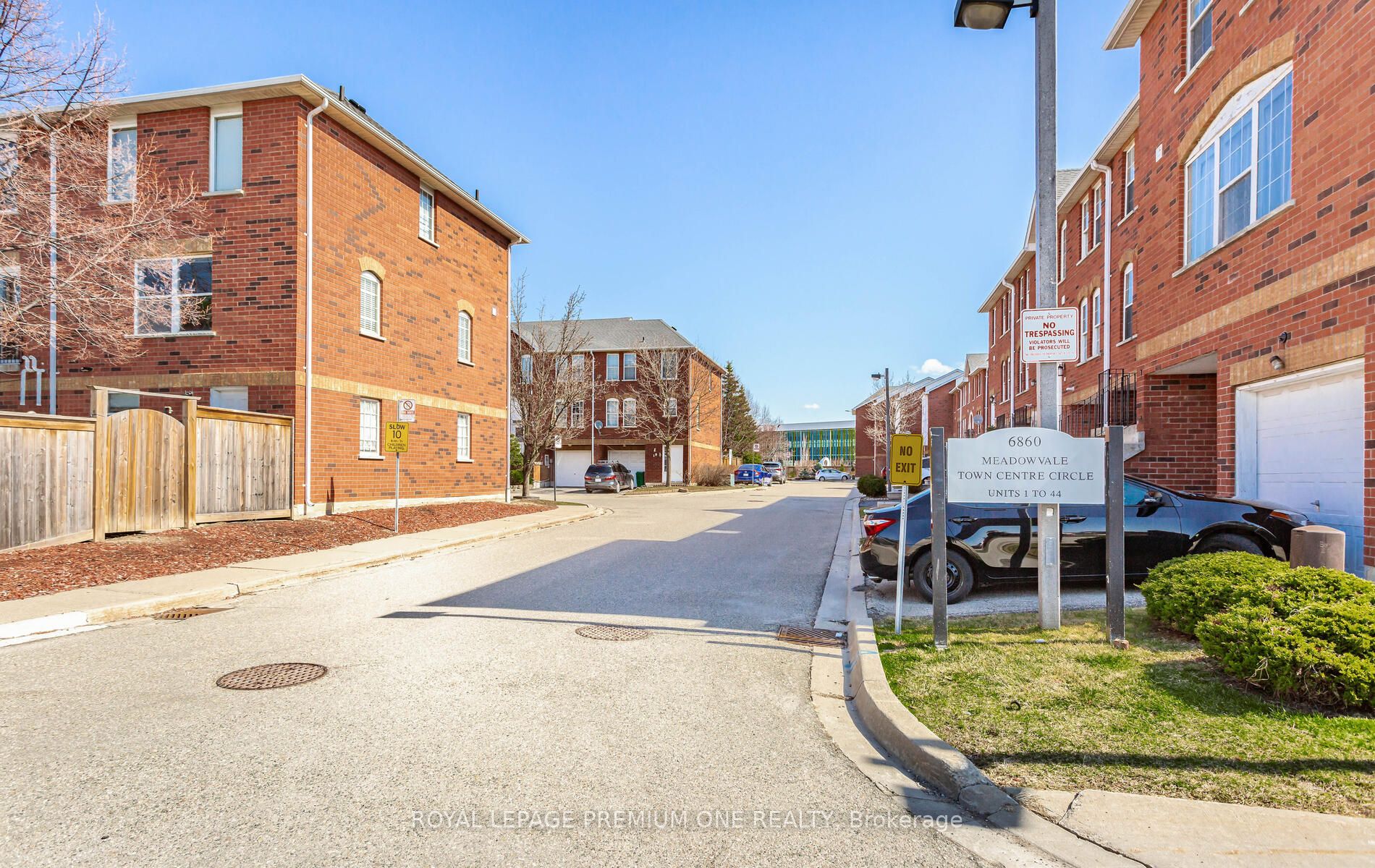 6860 MeadowvaleTownCentre Circle, #23