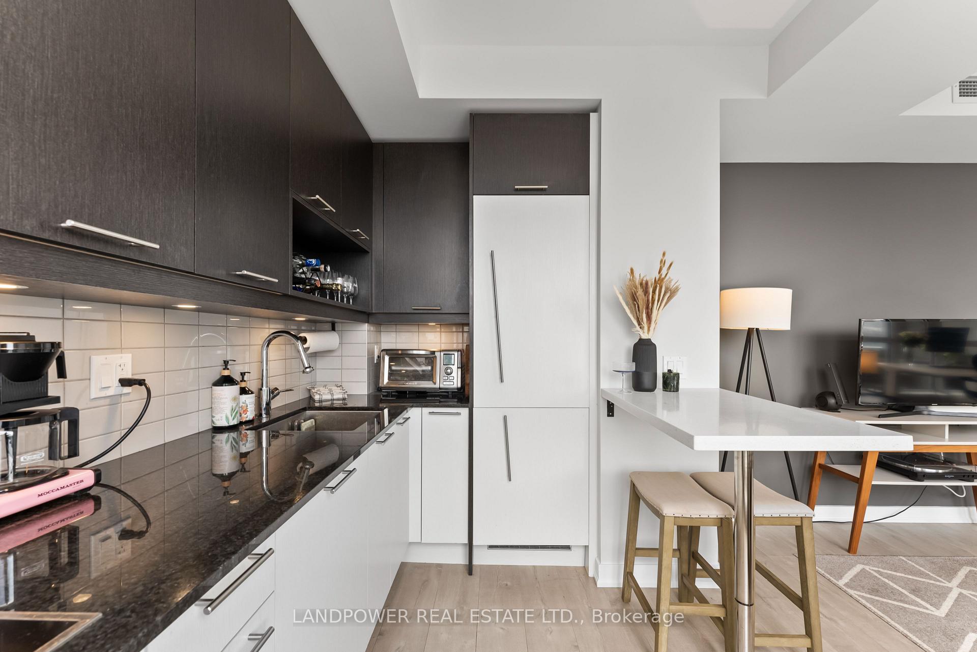 1 Bedroom Condo at 30 Nelson, Toronto For sale