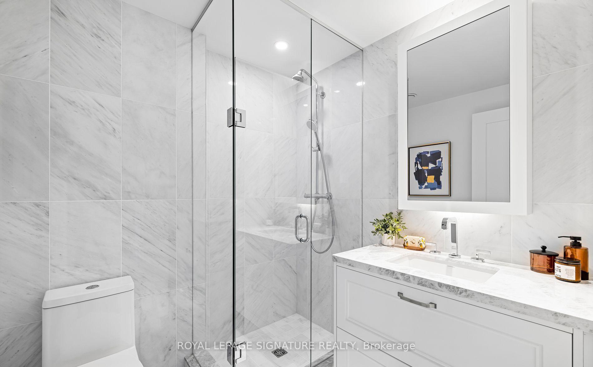 2 Bedrooms Condo at 455 Wellington, Toronto For sale