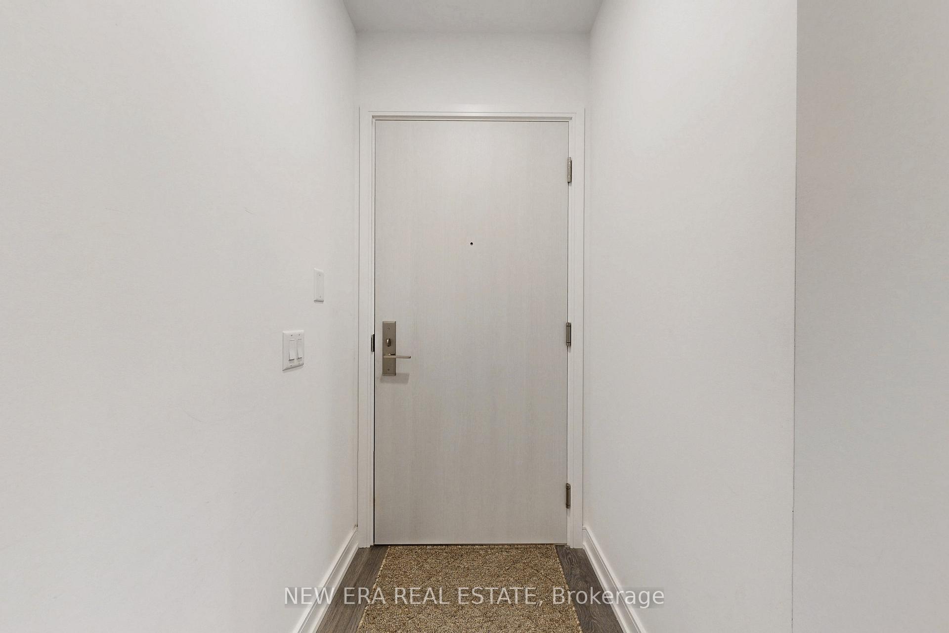 2 Bedrooms Condo at 30 Samuel Wood, Toronto For sale