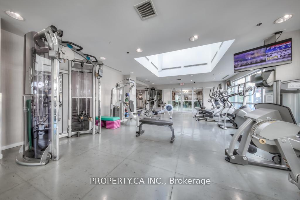 2 Bedrooms Condo at 33 Elm, Mississauga For sale