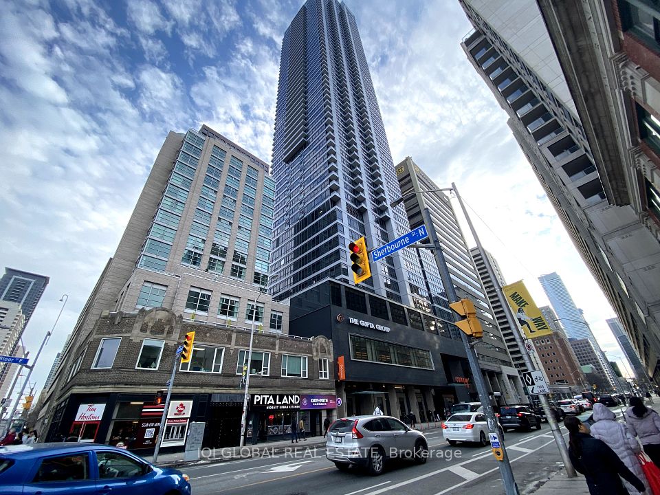 395 Bloor