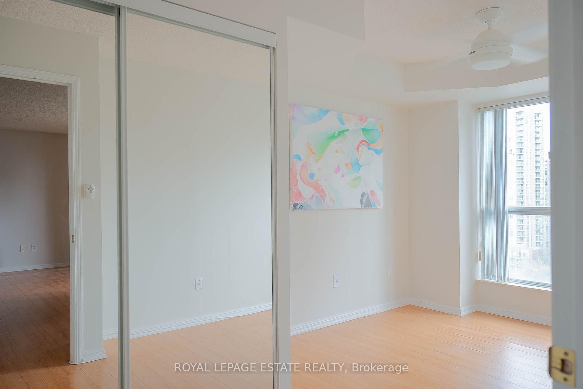 3 Bedrooms Condo at 23 Lorraine, Toronto For sale