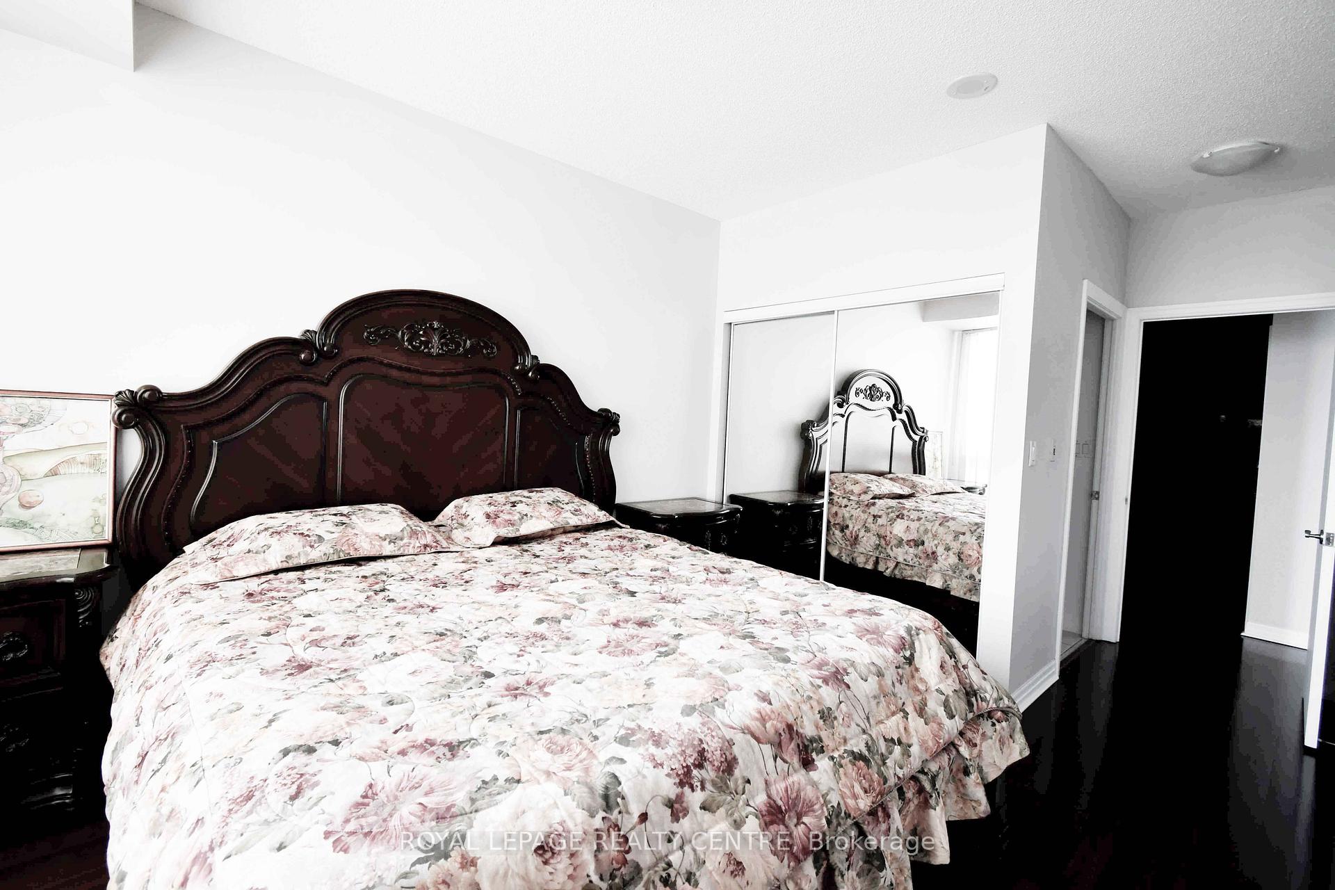 2 Bedrooms Condo at 1359 Rathburn, Mississauga For sale