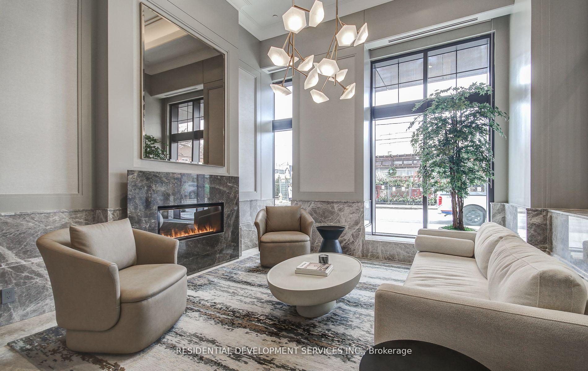 3 Bedrooms Condo at 1 Strathgowan,  Toronto For sale