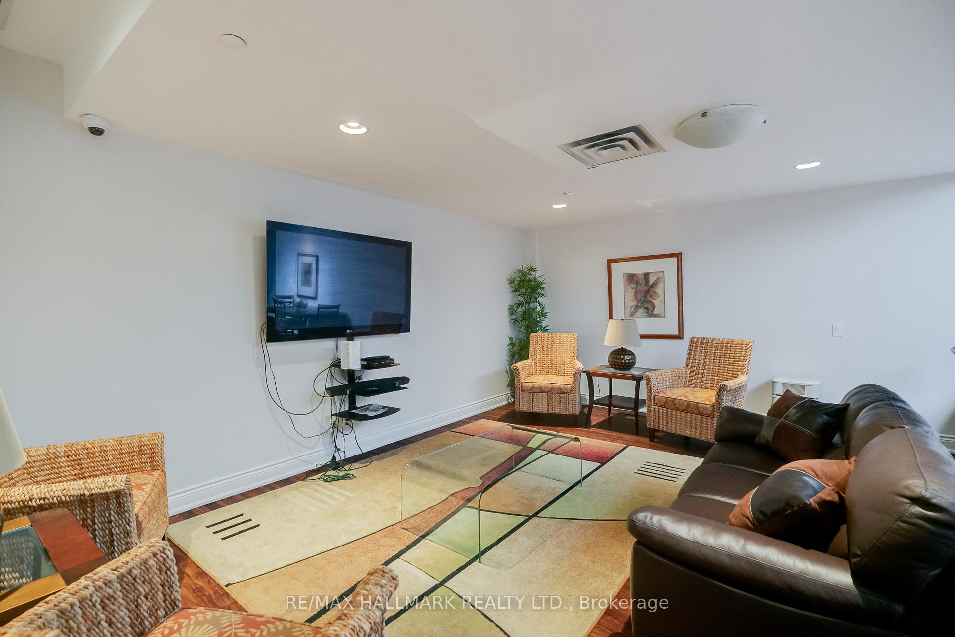 1 Bedroom Condo at 980 Yonge, Toronto For sale