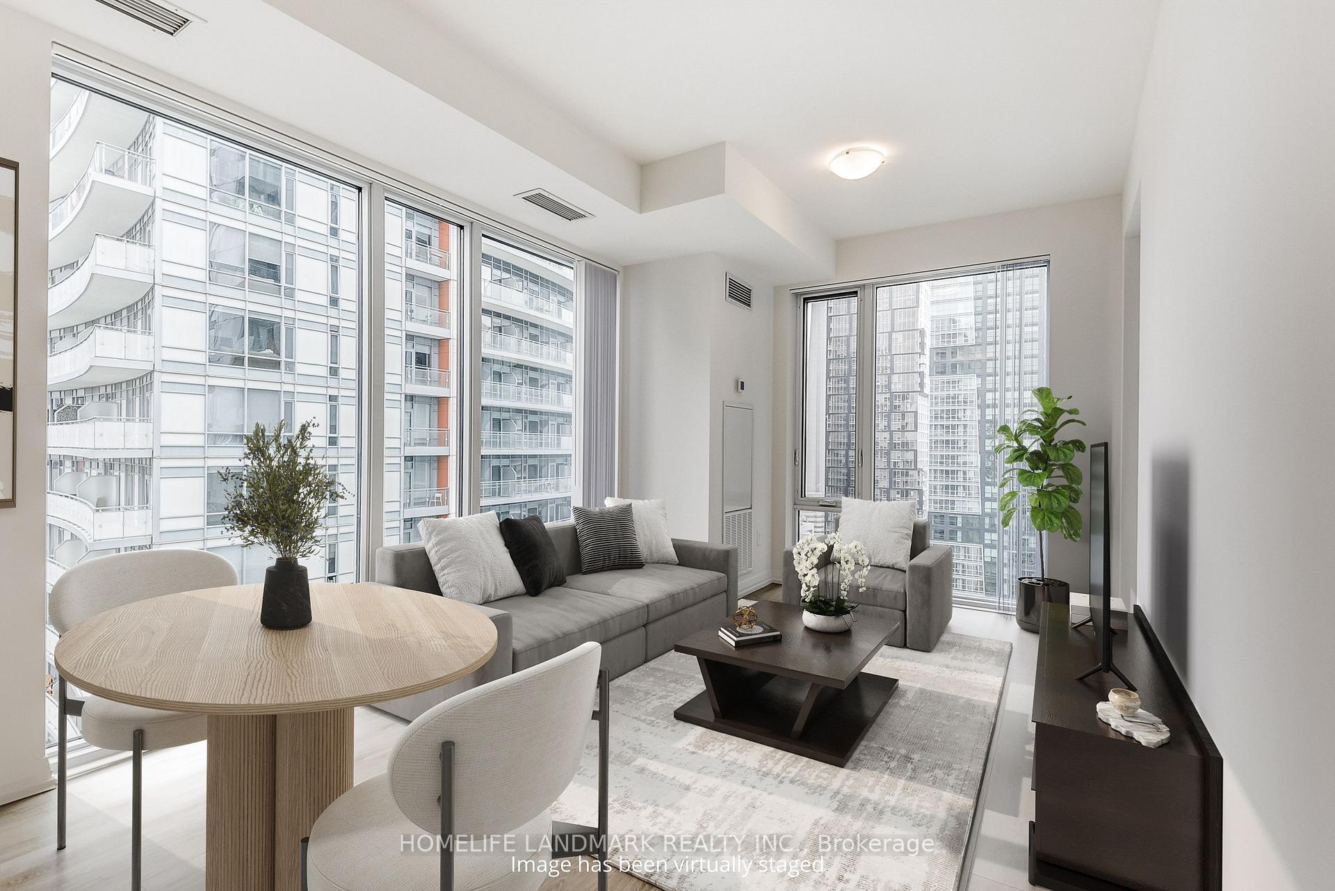 3 Bedrooms Condo at 28 Widmer 3429,  Toronto For sale