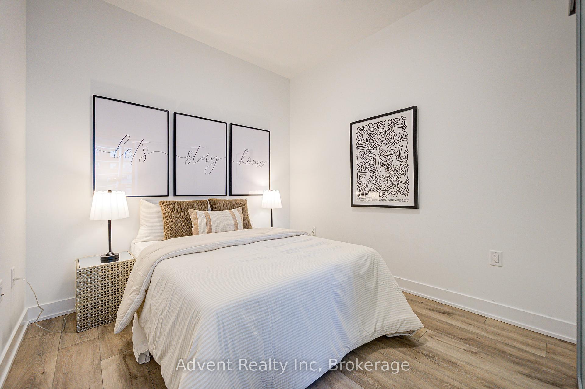 2 Bedrooms Condo at 585 Bloor,  Toronto For sale