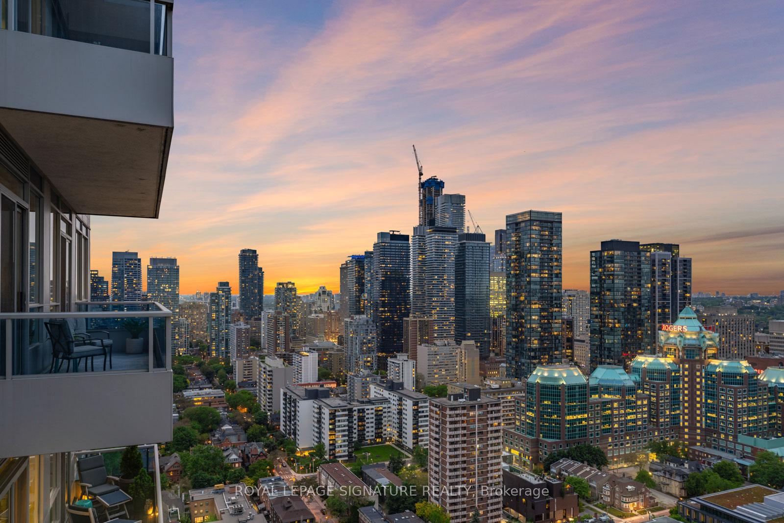 3 Bedrooms Condo at 500 Sherbourne, Toronto For sale
