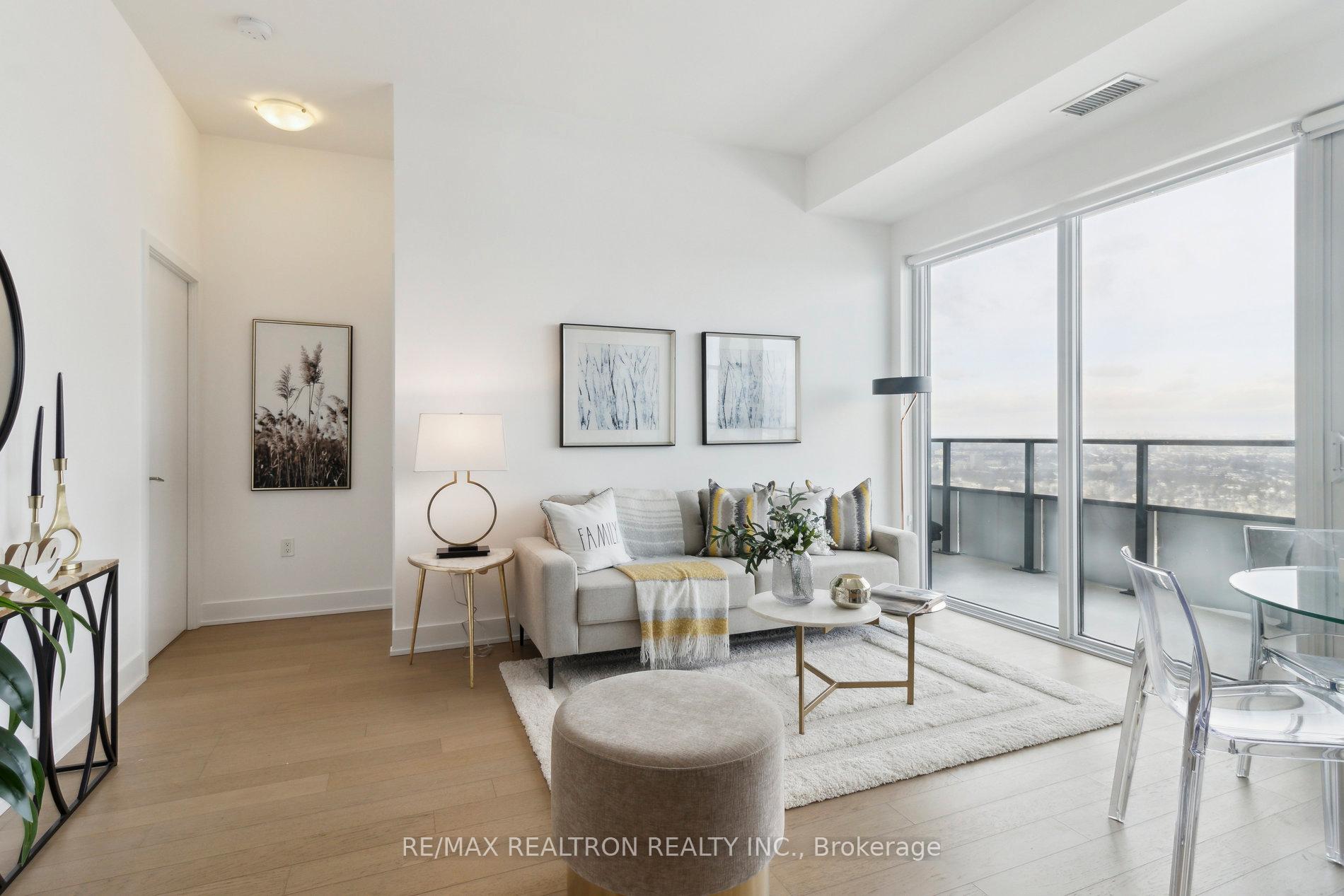 2 Bedrooms Condo at 30 Shore Breeze, Toronto For sale