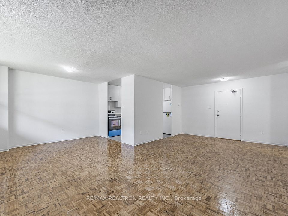 #909 - 5 Glamorgan Avenue, Toronto, ON M1P 4P1
